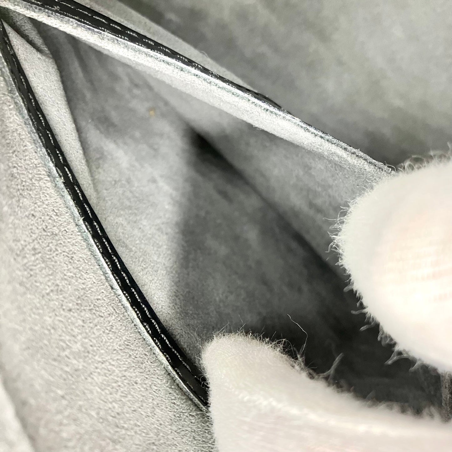 LOUIS VUITTON Epi Sufuro