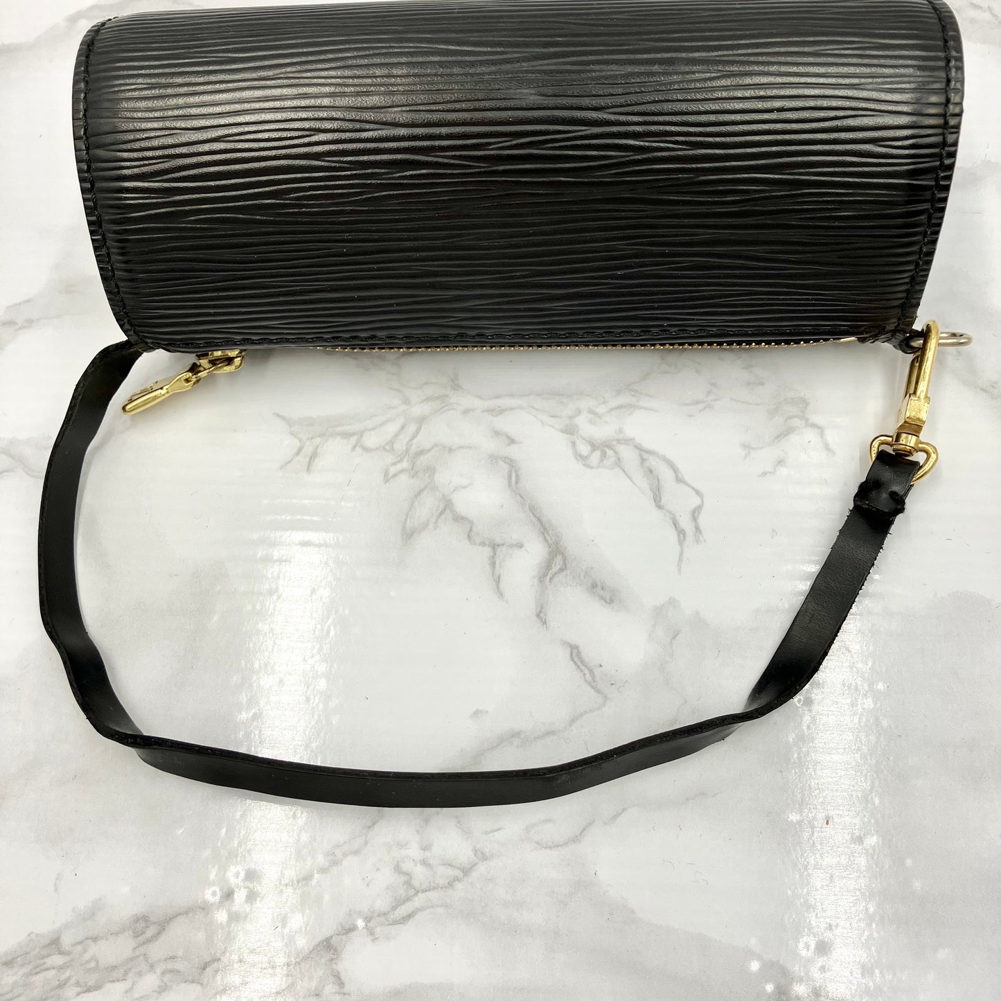 LOUIS VUITTON Epi Sufuro