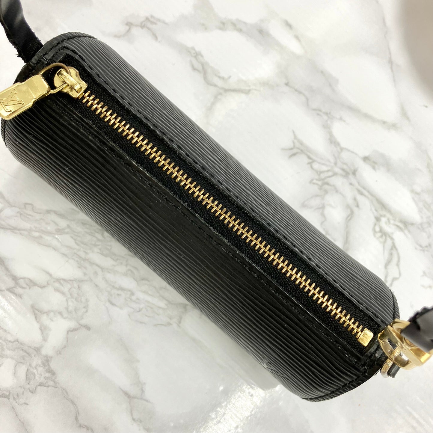 LOUIS VUITTON Epi Sufuro