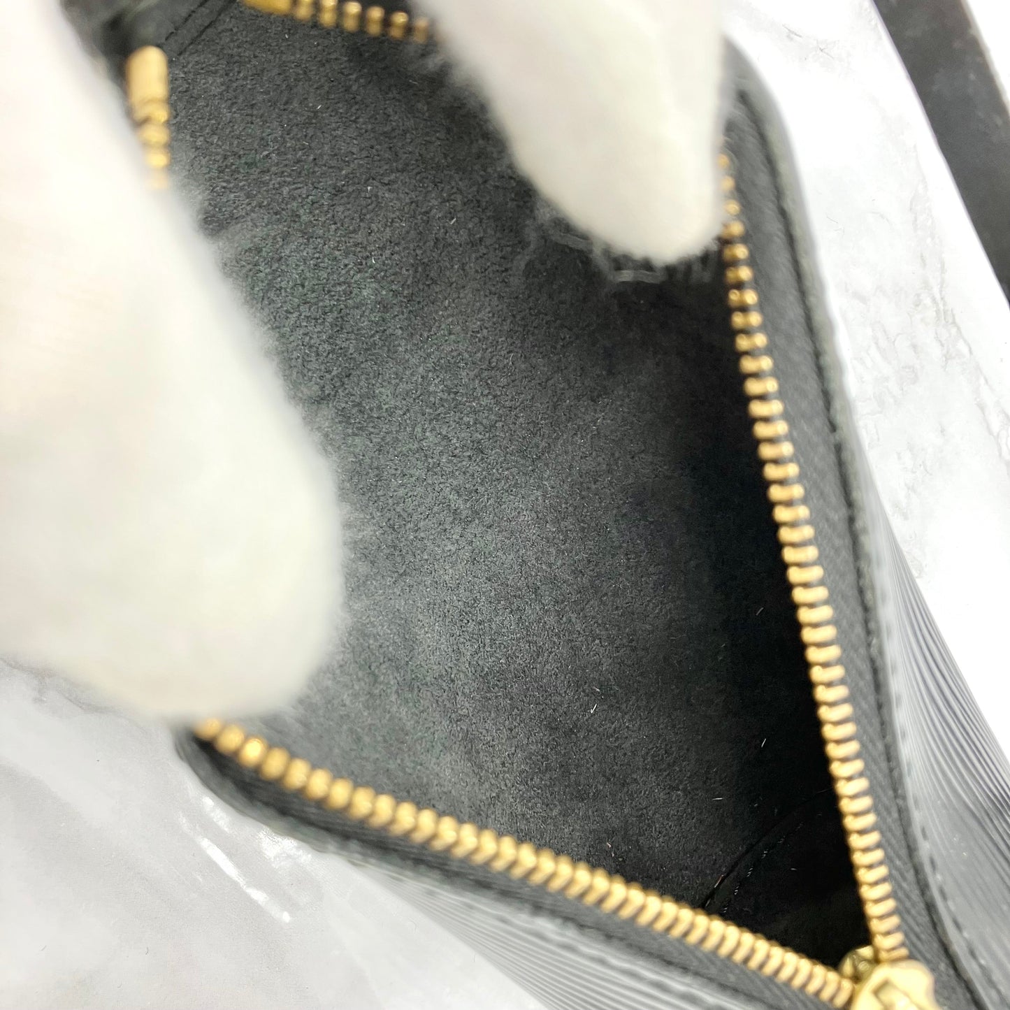 LOUIS VUITTON Epi Sufuro