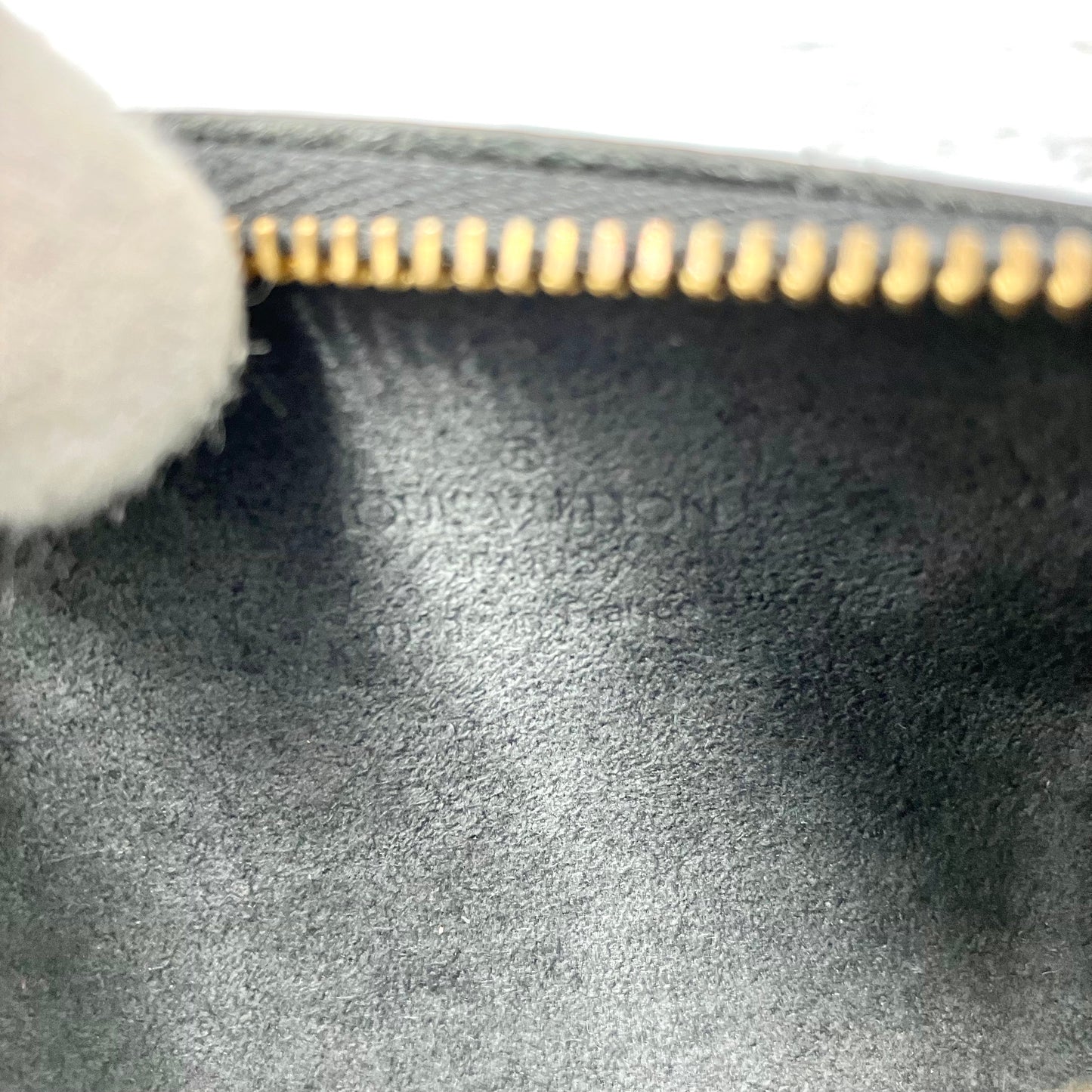 LOUIS VUITTON Epi Sufuro