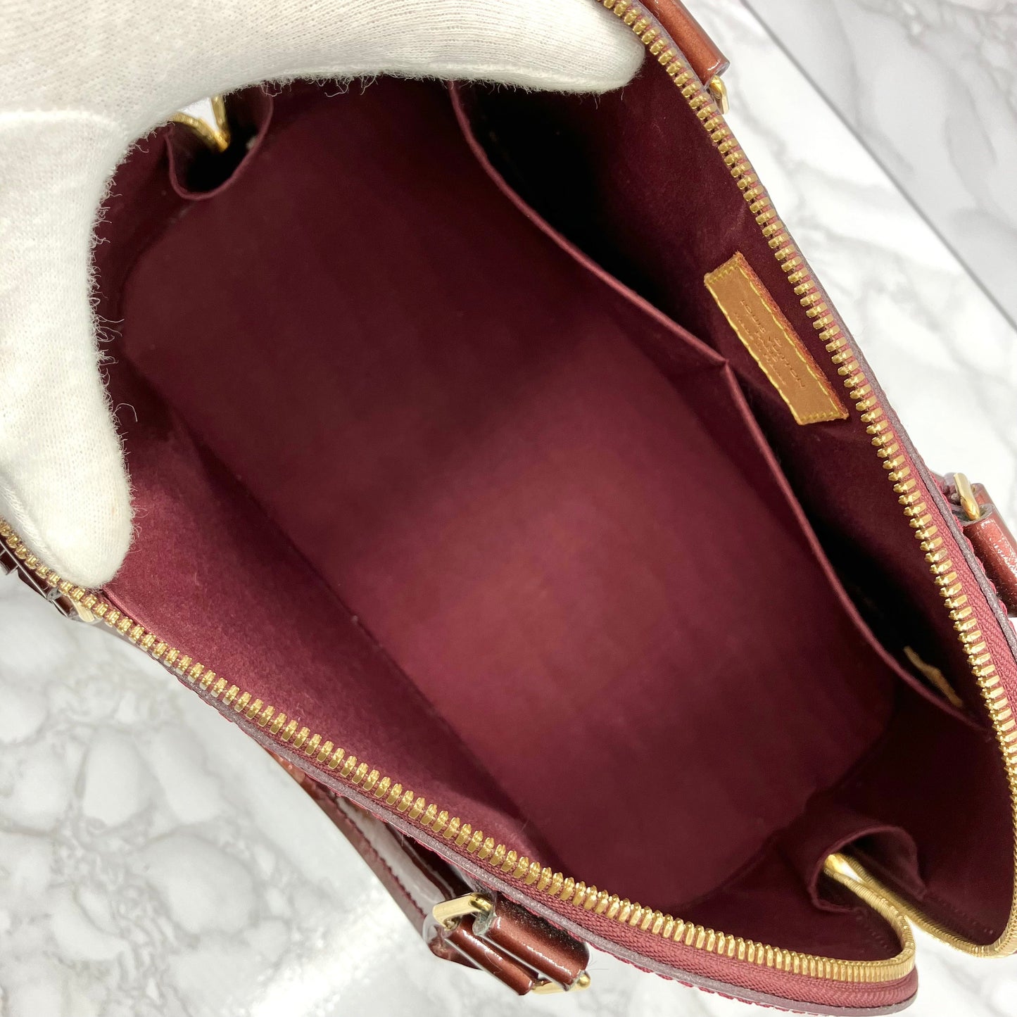 LOUIS VUITTON Vernis Alma PM
