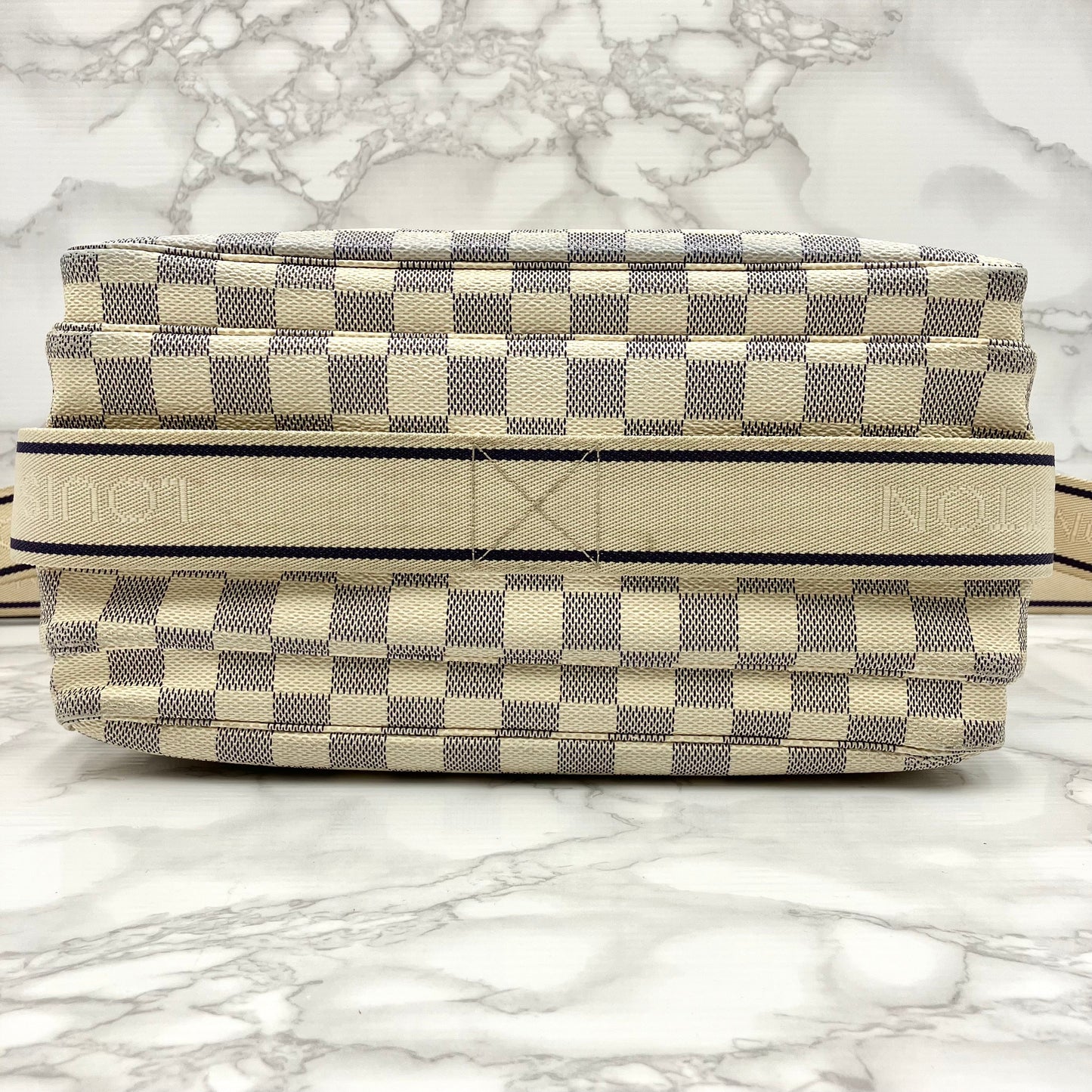 LOUIS VUITTON Azul Naviglio