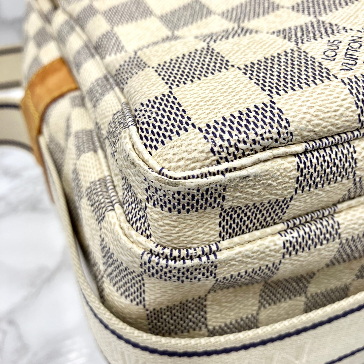 LOUIS VUITTON Azul Naviglio