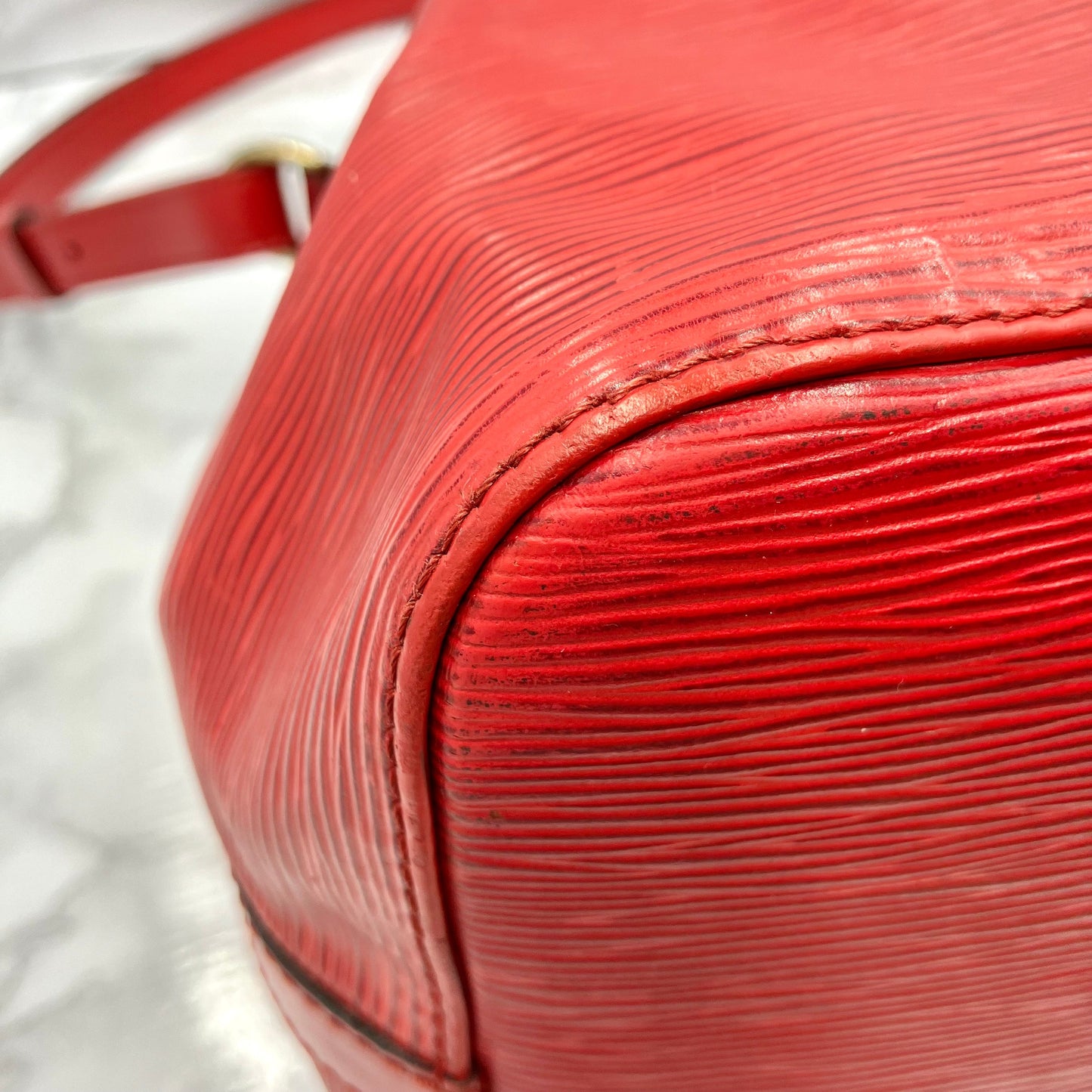 LOUIS VUITTON Epi petit noé