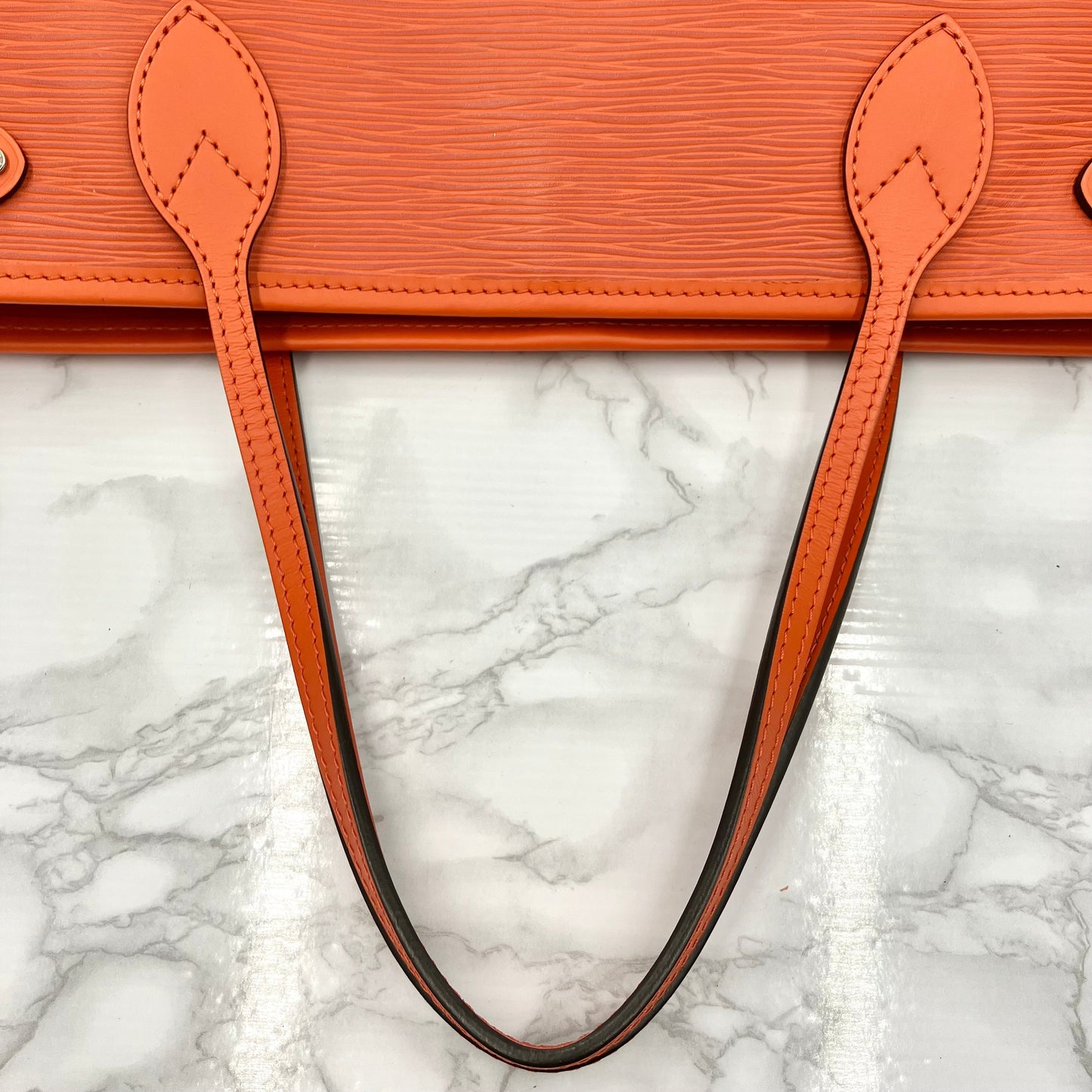 LOUIS VUITTON Epi Neverfull PM