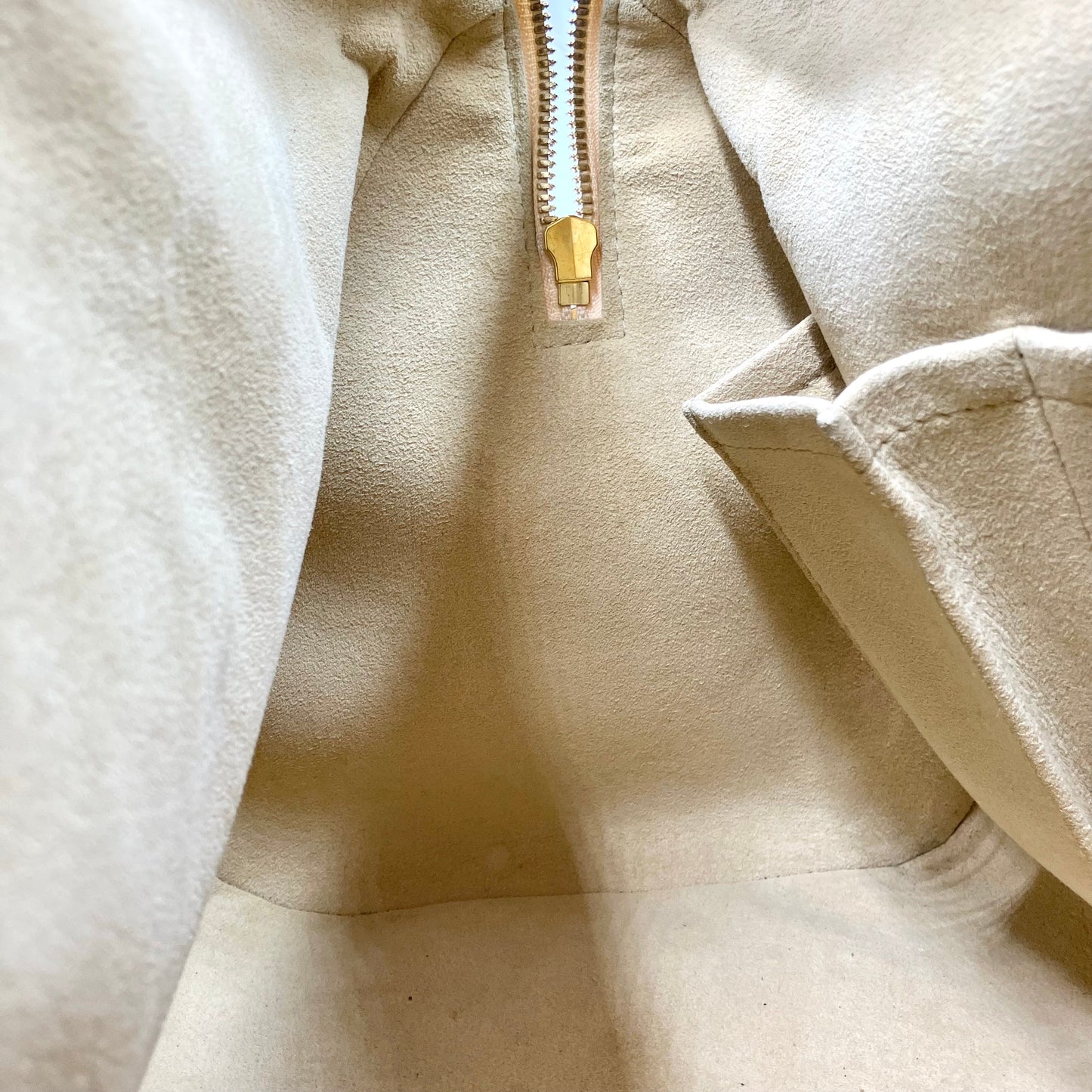 LOUIS VUITTON Azul Berkeley