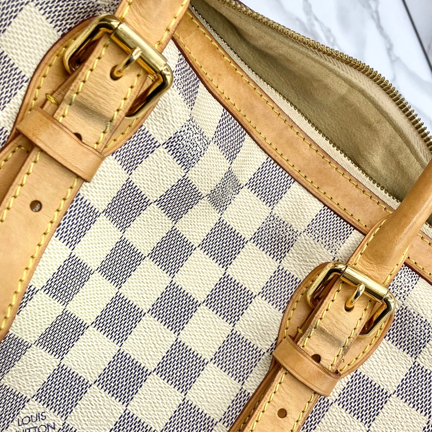 LOUIS VUITTON Azul Berkeley