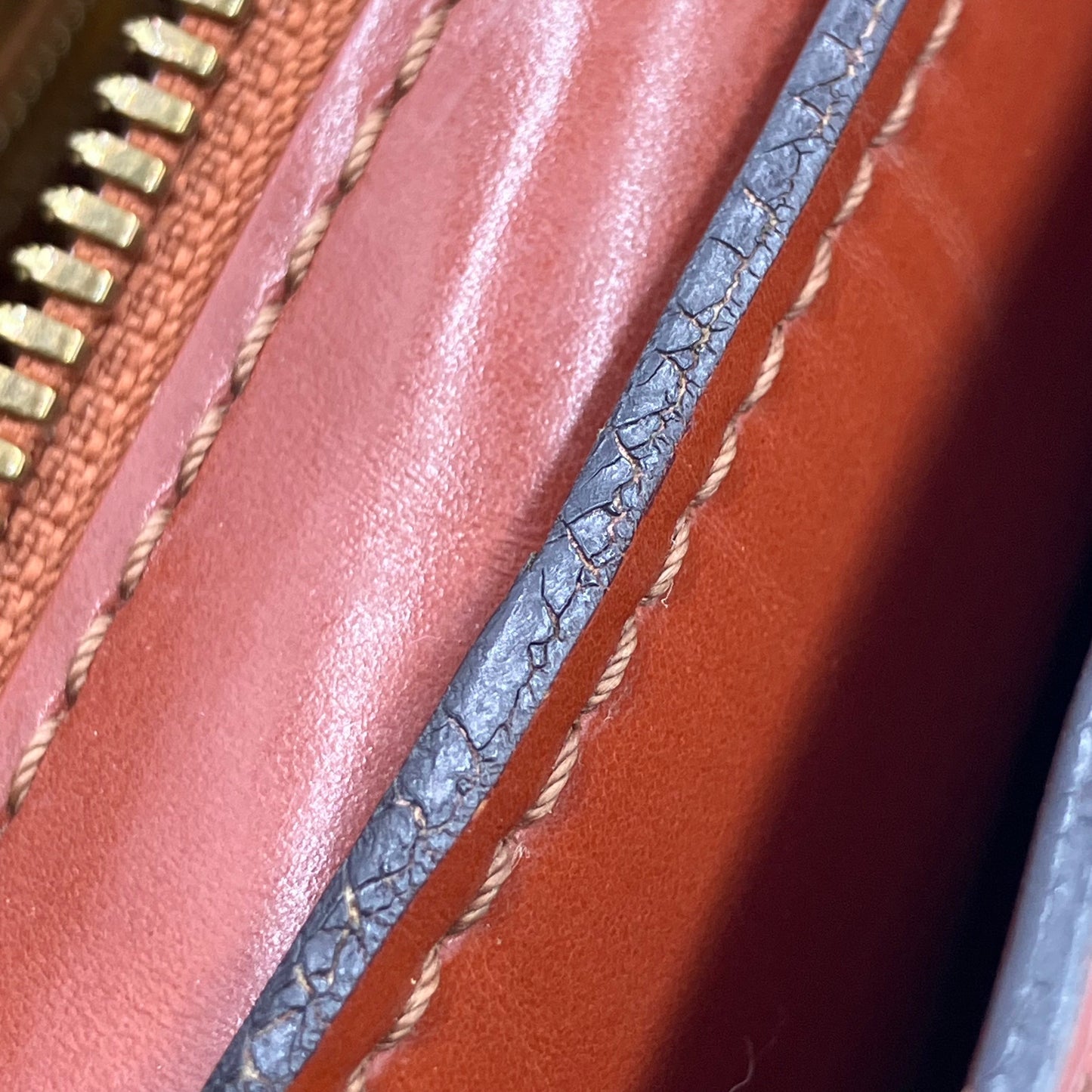 LOUIS VUITTON Epi Pont Neuf