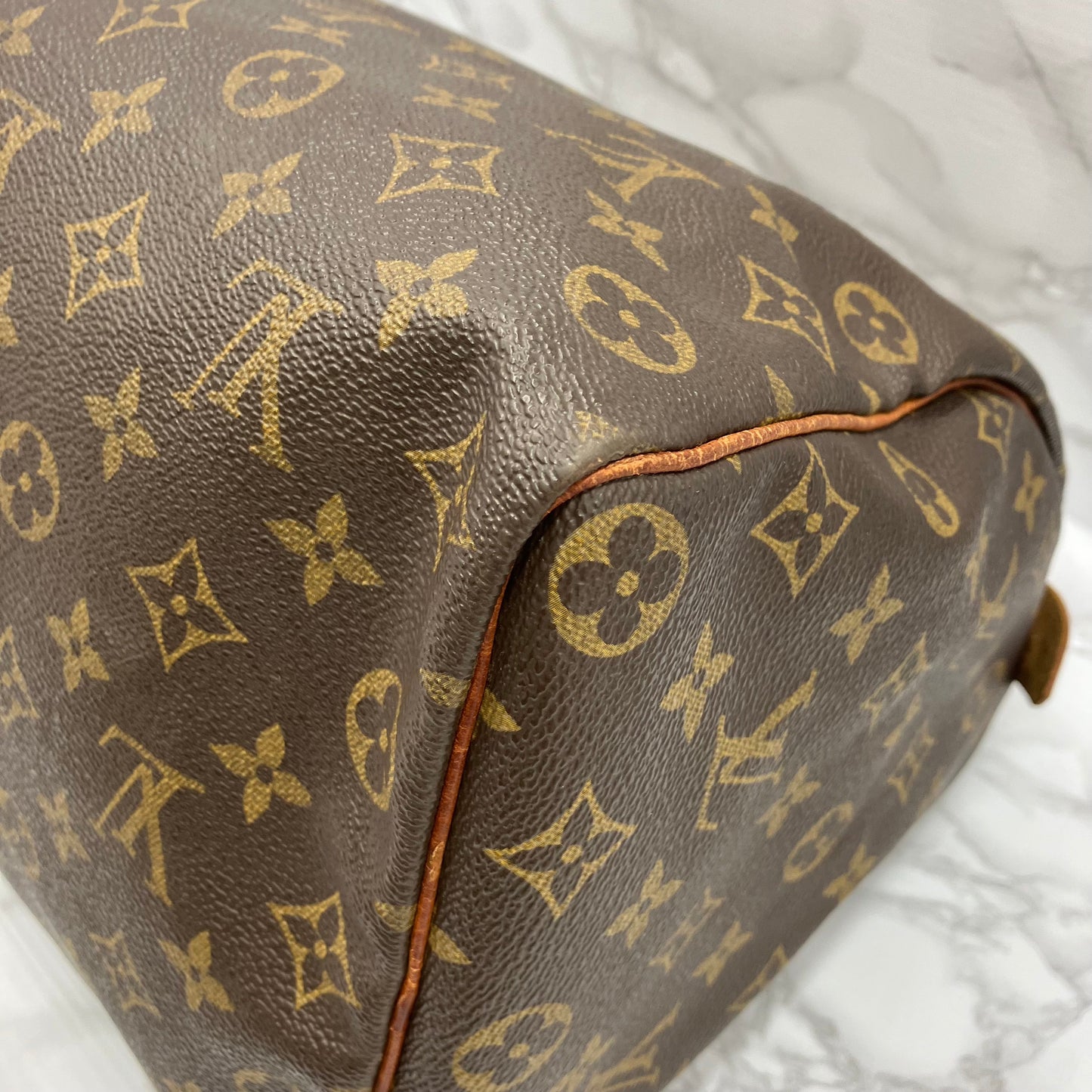 LOUIS VUITTON Monogram Speedy 35