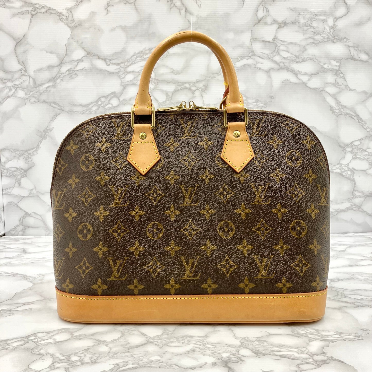 LOUIS VUITTON Monogram Alma PM