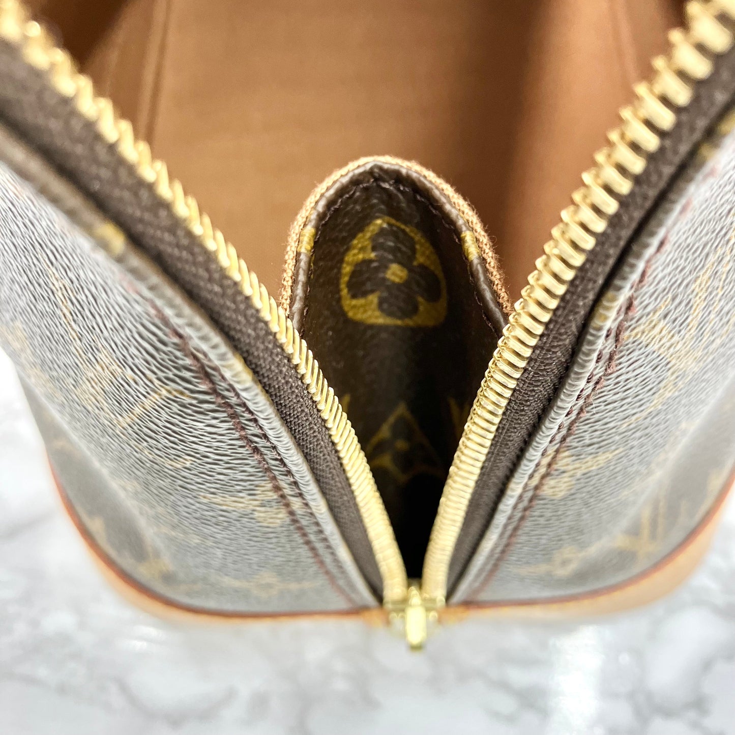 LOUIS VUITTON Monogram Alma PM