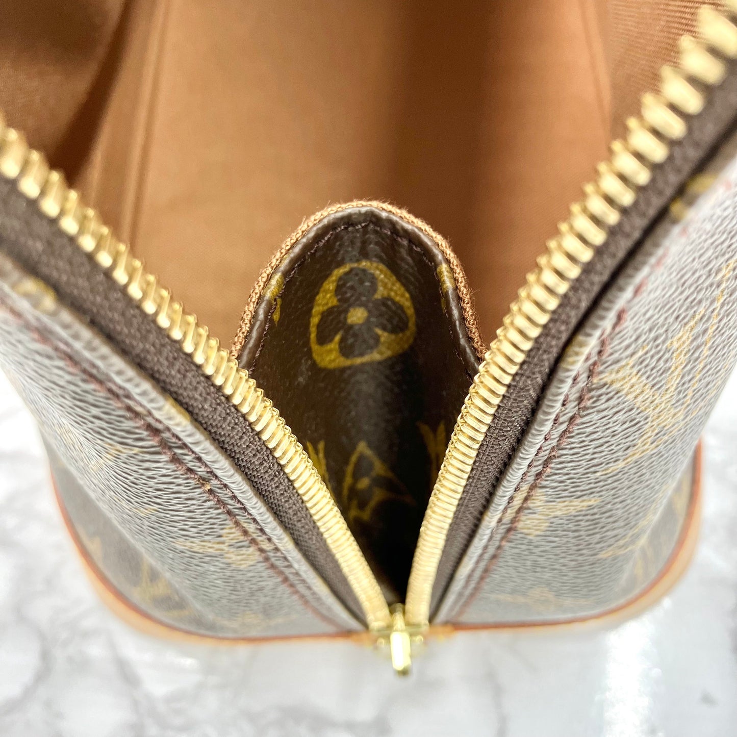 LOUIS VUITTON Monogram Alma PM