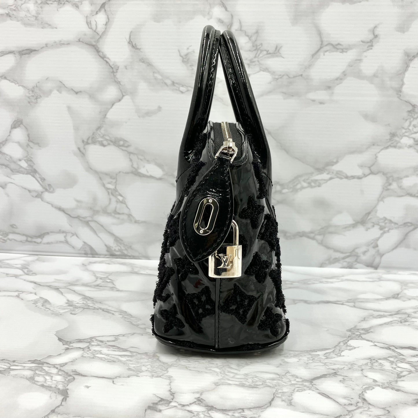 LOUIS VUITTON Lockit BB Bouclette