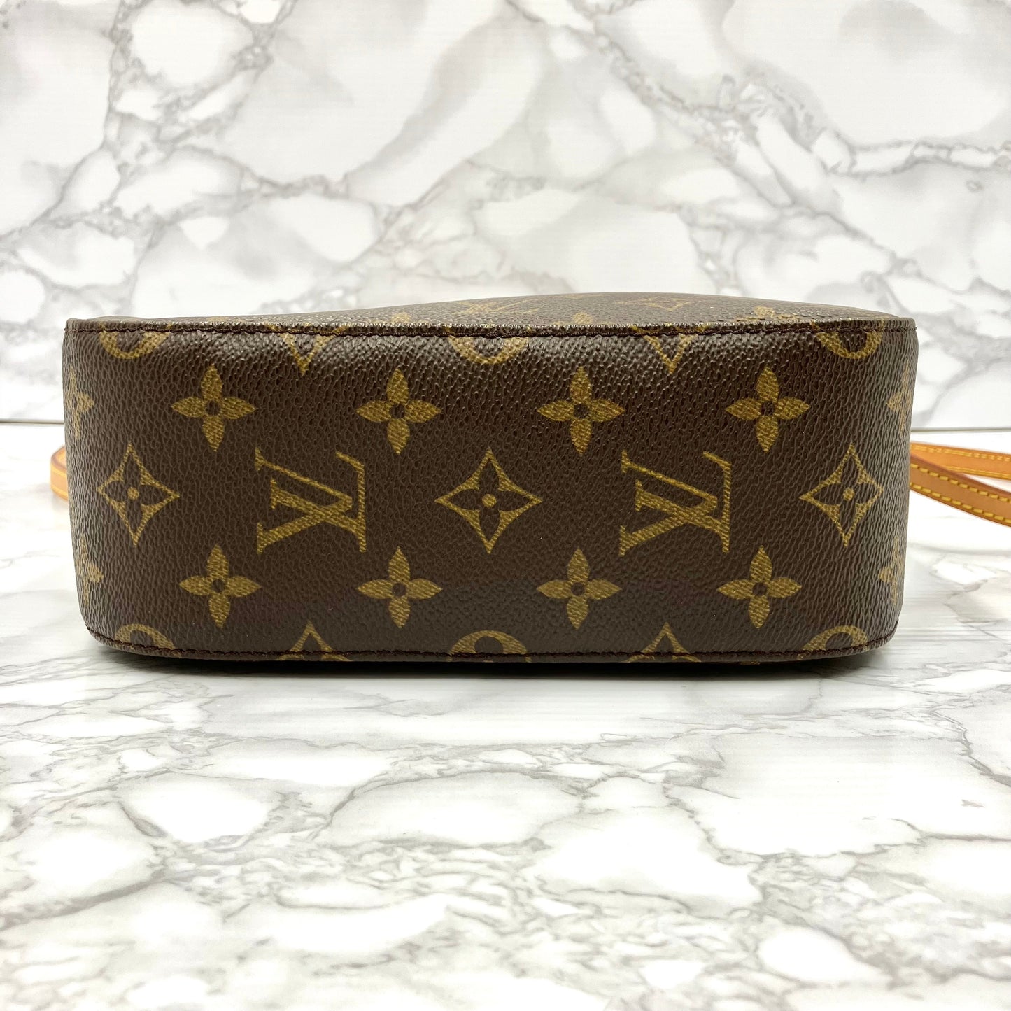 LOUIS VUITTON Monogram sportini