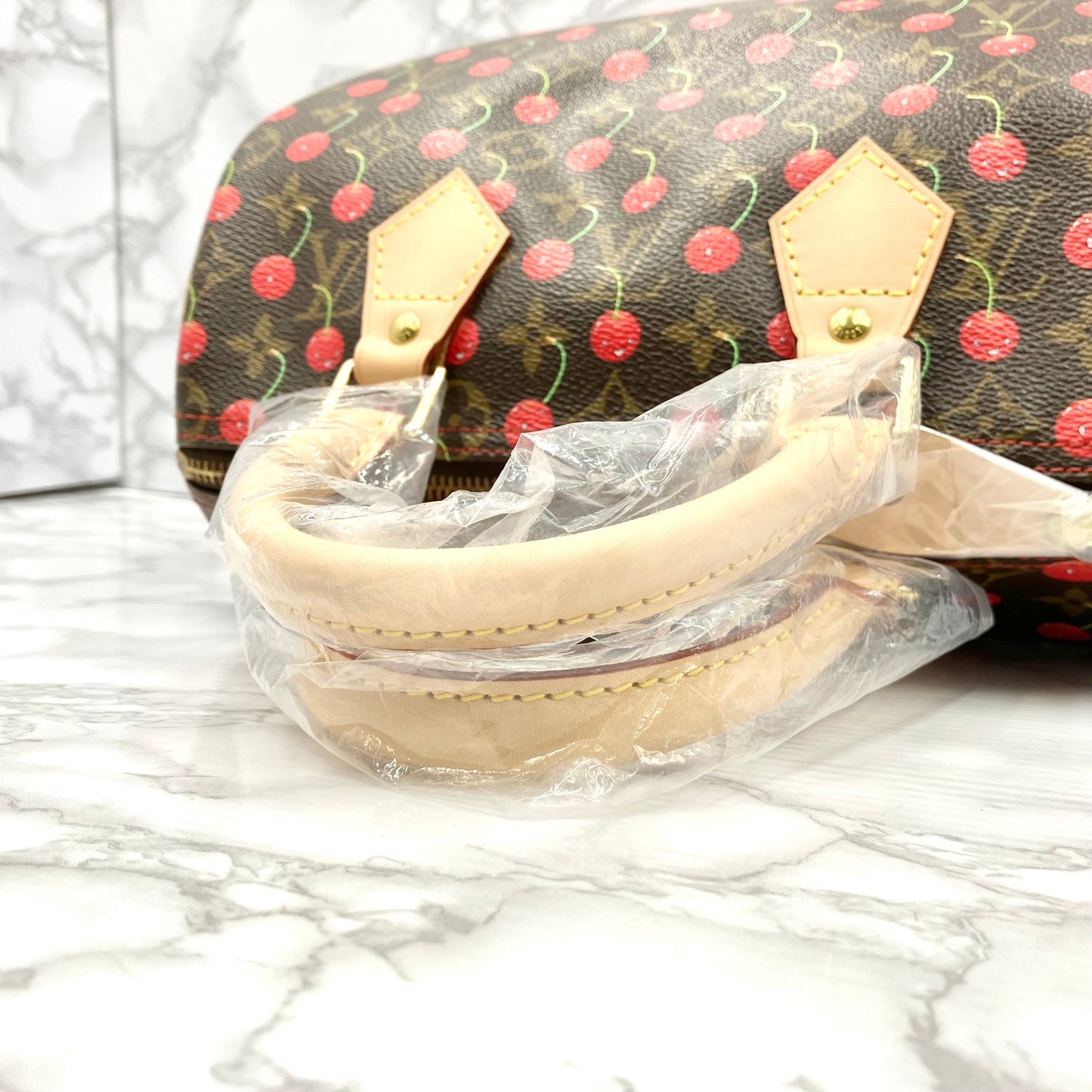 LOUIS VUITTON Monogram cherry Speedy 25