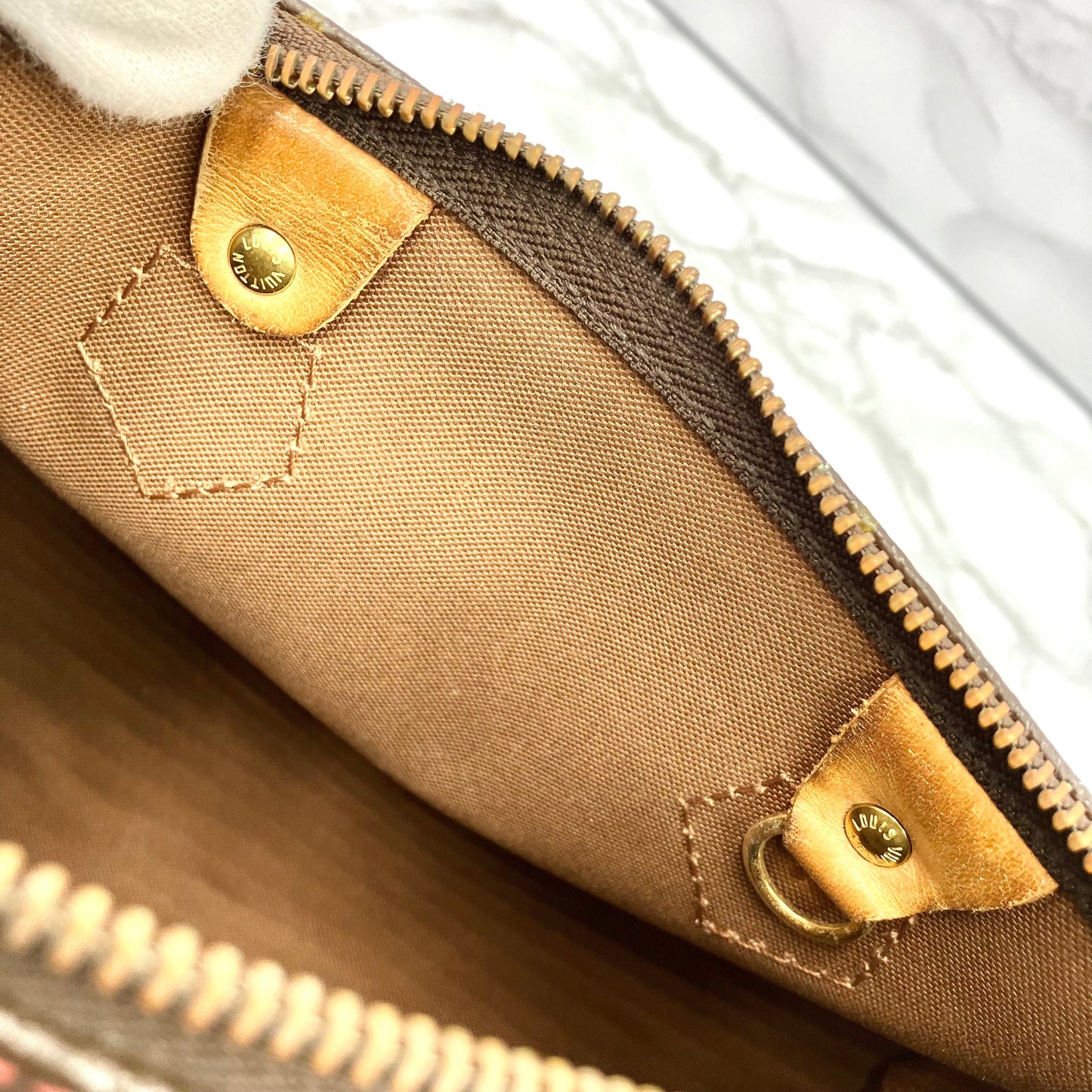 LOUIS VUITTON Monogram cherry Speedy 25