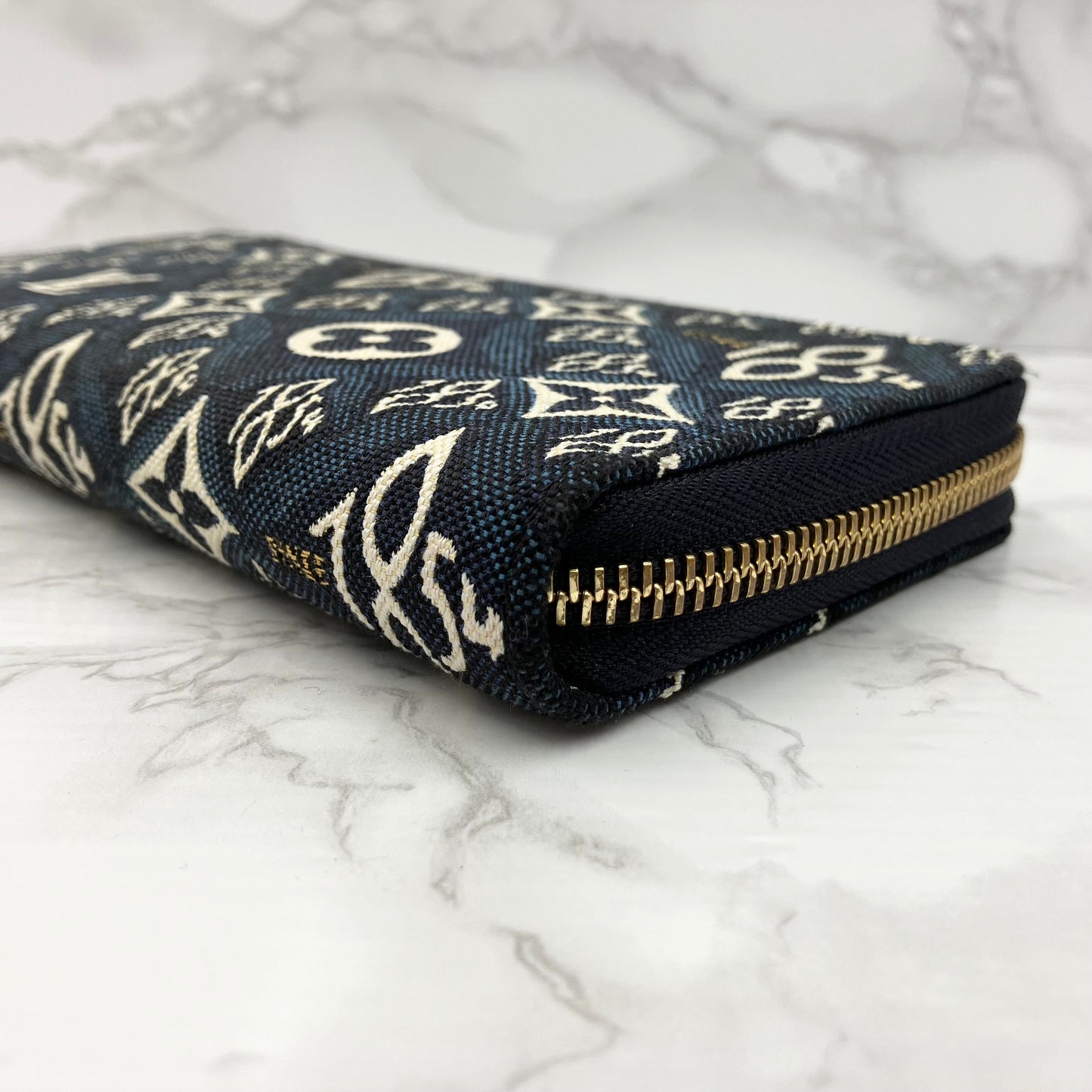 LOUIS VUITTON 1854 Zippy Wallet