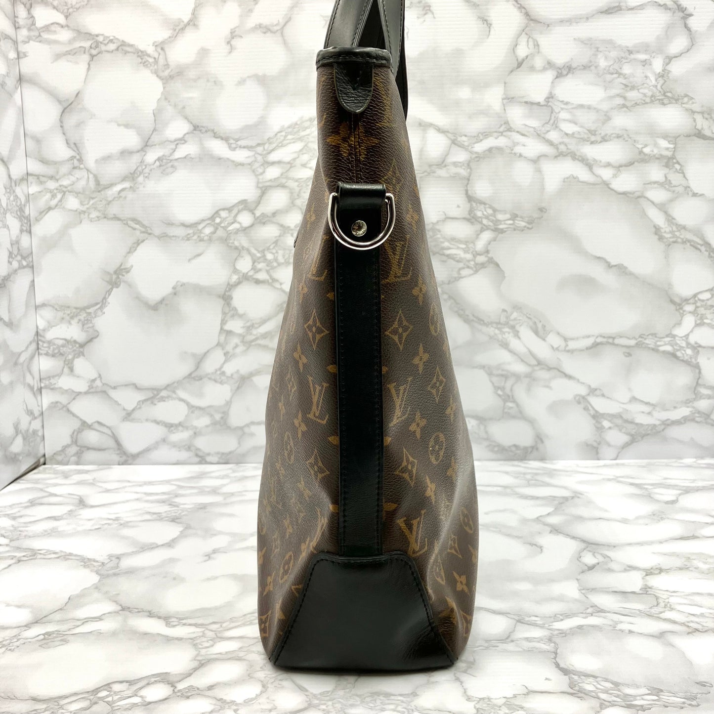 LOUIS VUITTON Monogram MacArthur Davies