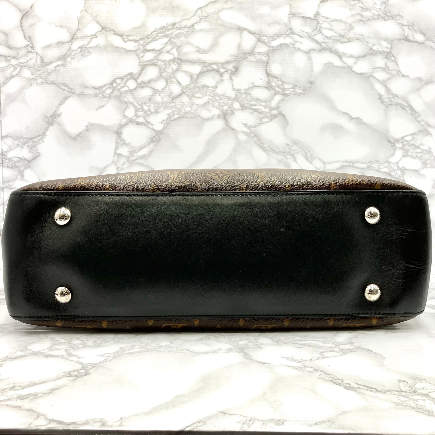 LOUIS VUITTON Monogram MacArthur Davies