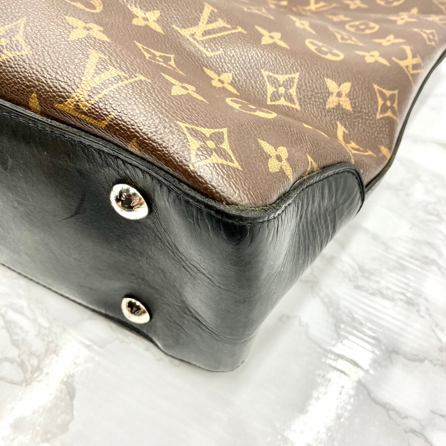 LOUIS VUITTON Monogram MacArthur Davies