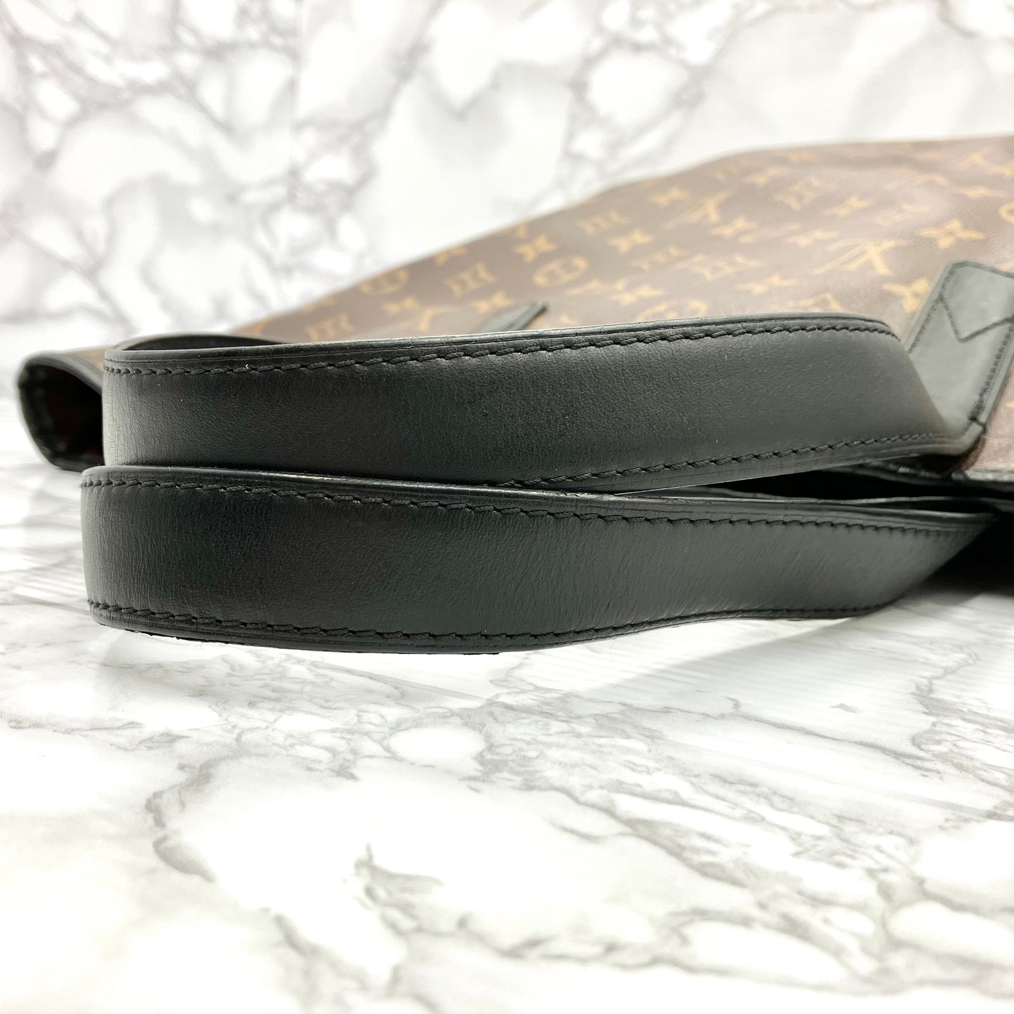LOUIS VUITTON Monogram MacArthur Davies