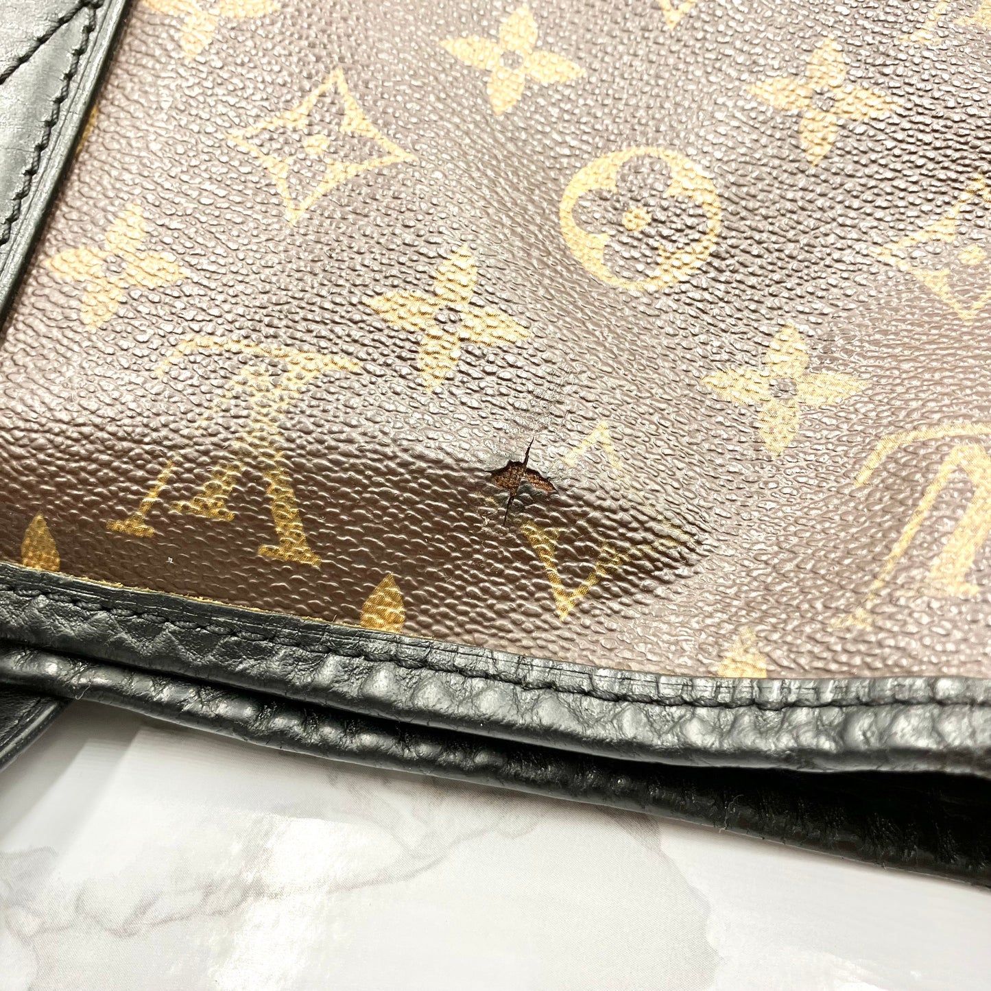 LOUIS VUITTON Monogram MacArthur Davies