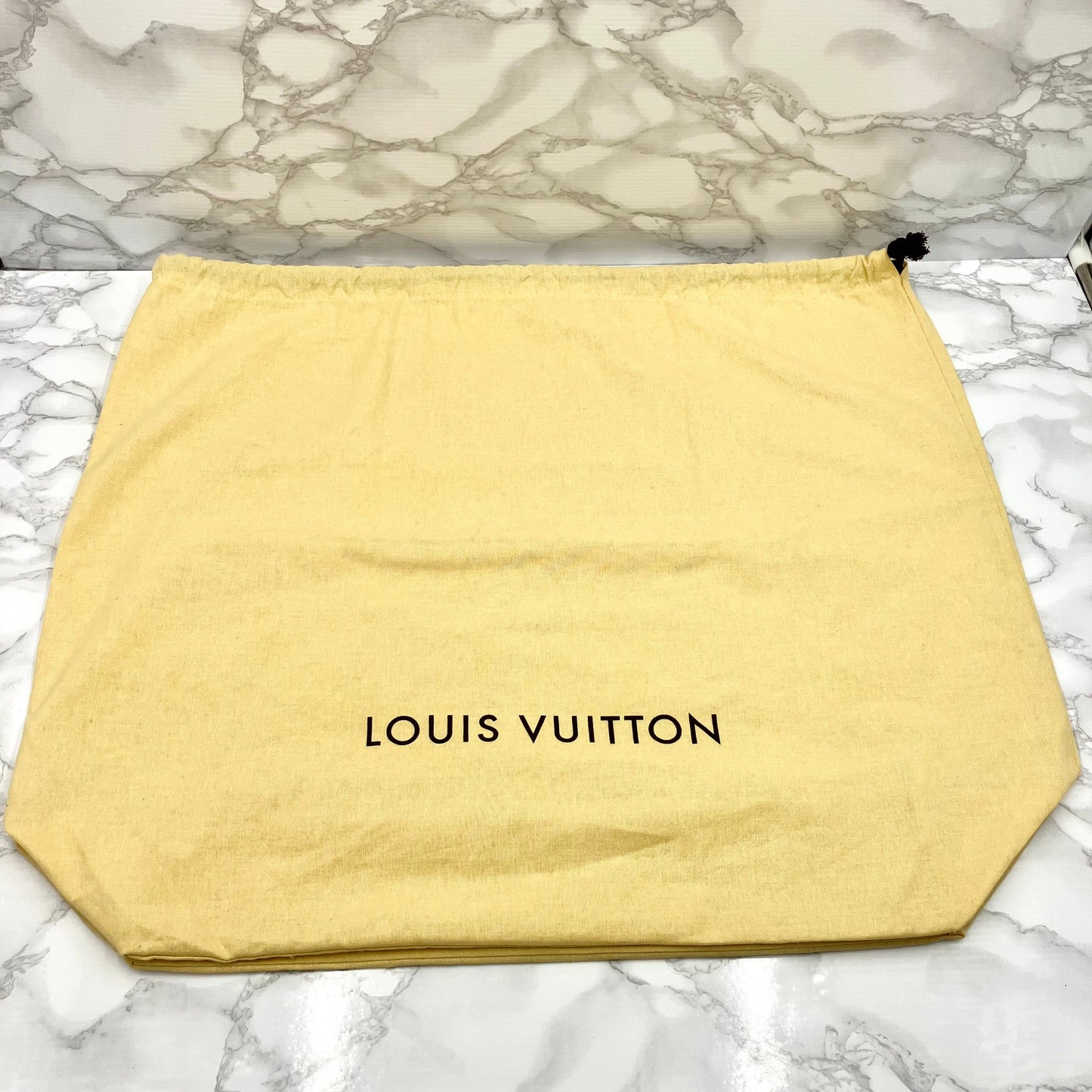 LOUIS VUITTON Monogram MacArthur Davies