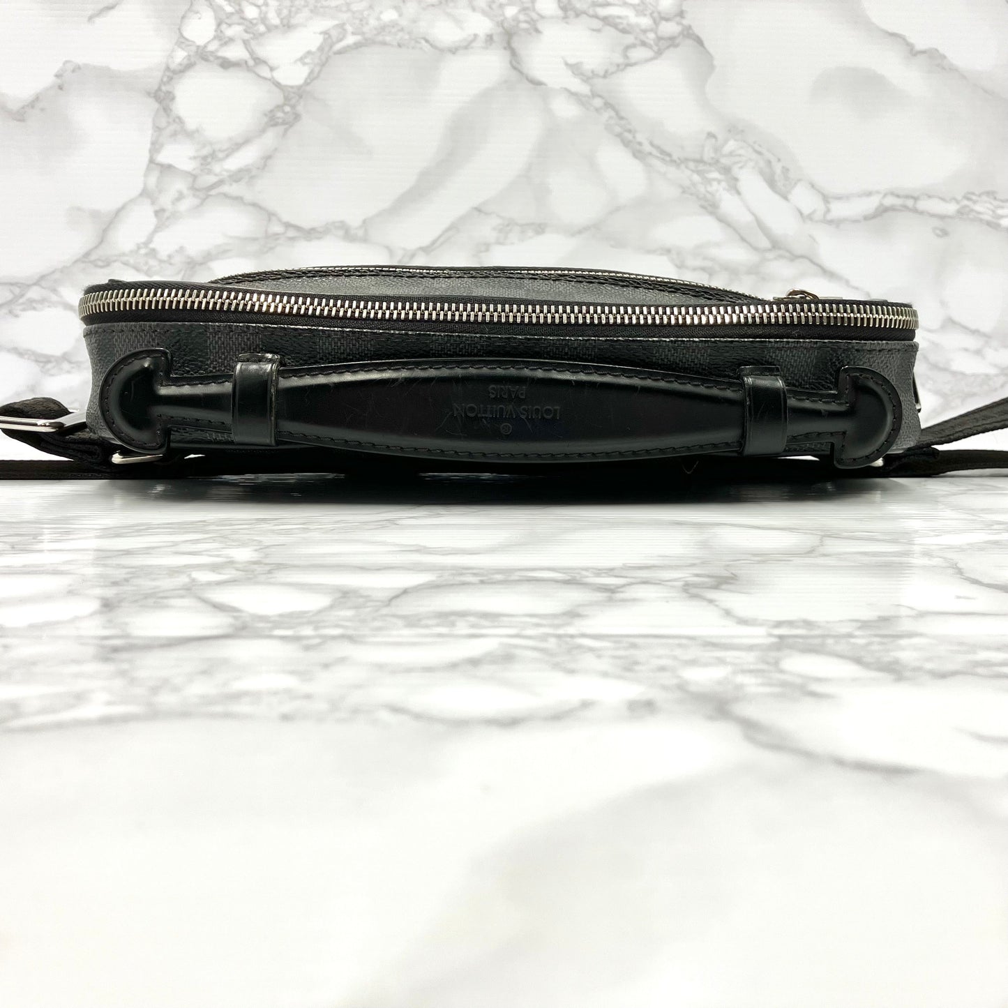 LOUIS VUITTON Damier Graphite Ambler