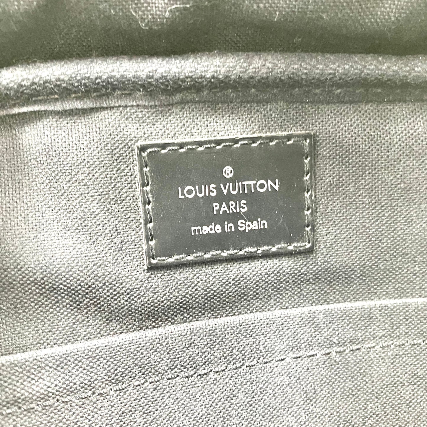 LOUIS VUITTON Damier Graphite Ambler