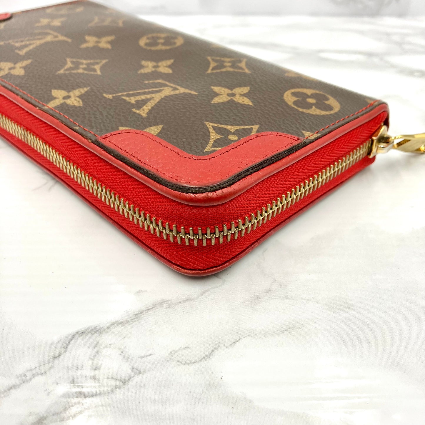 LOUIS VUITTON Monogram Retiro Zippy Wallet