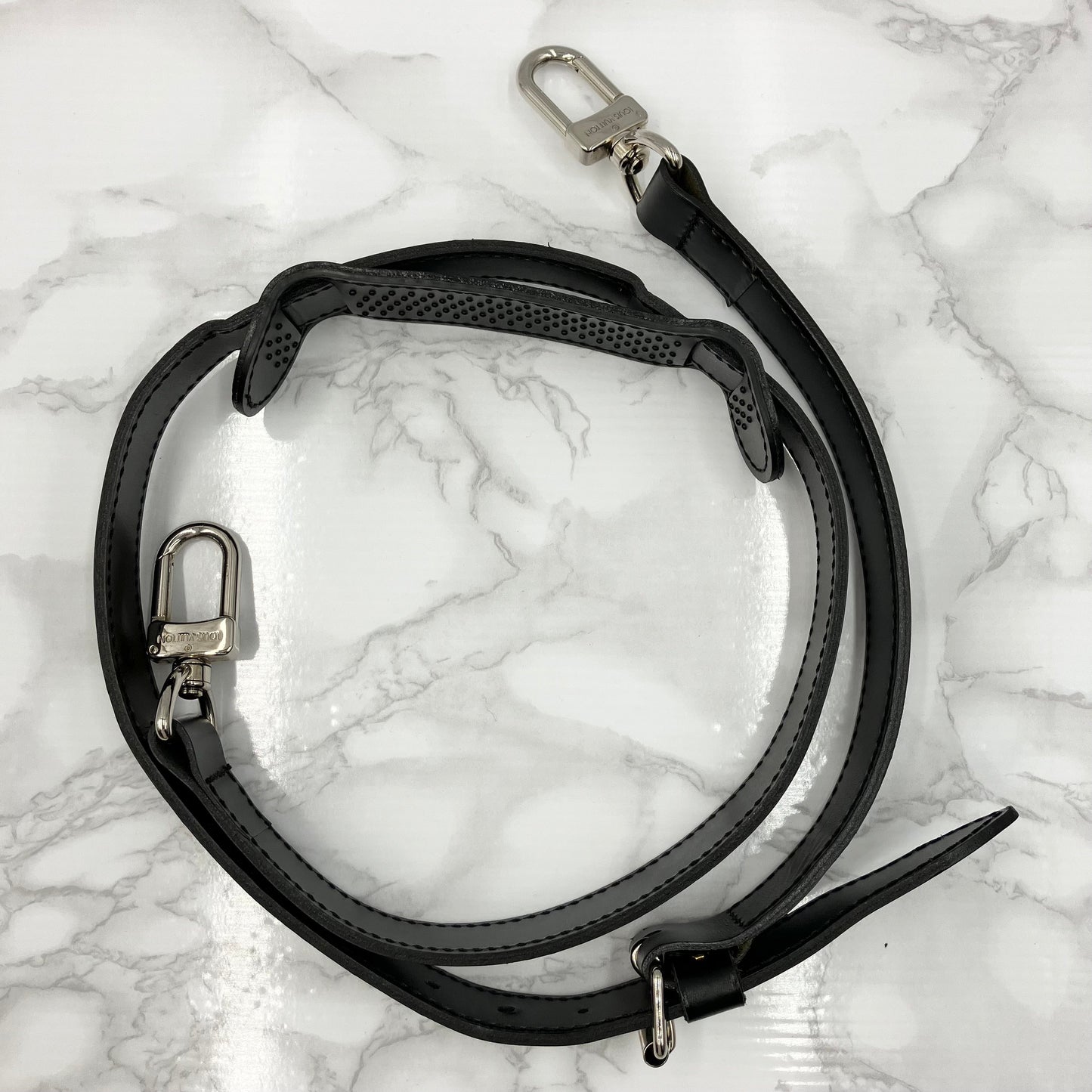 LOUIS VUITTON Keepall strap