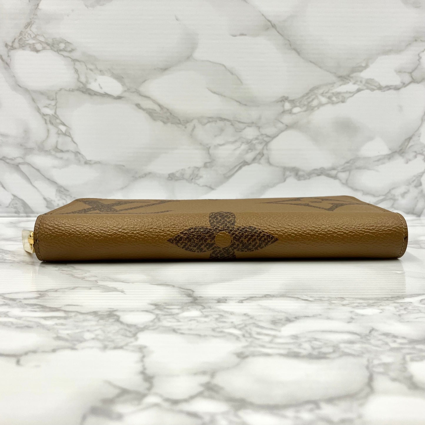 LOUIS VUITTON Giant Monogram Zippy