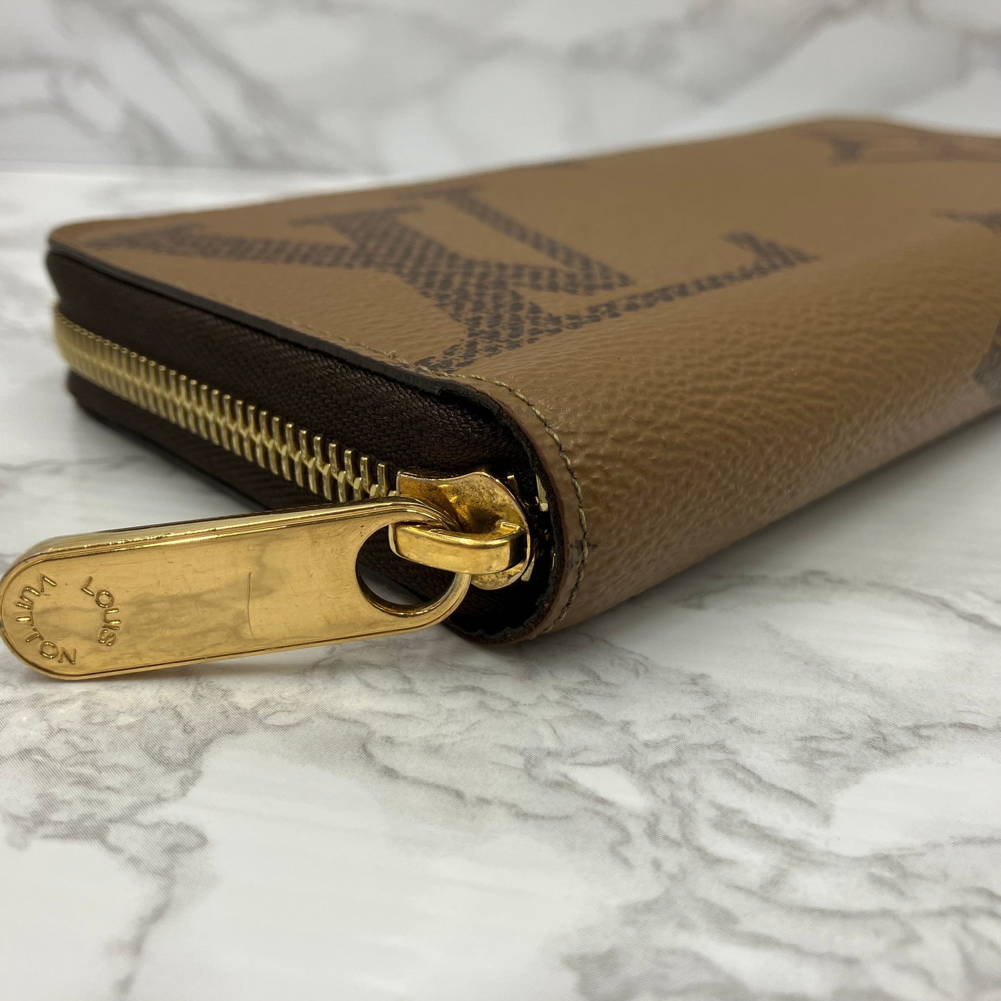 LOUIS VUITTON Giant Monogram Zippy