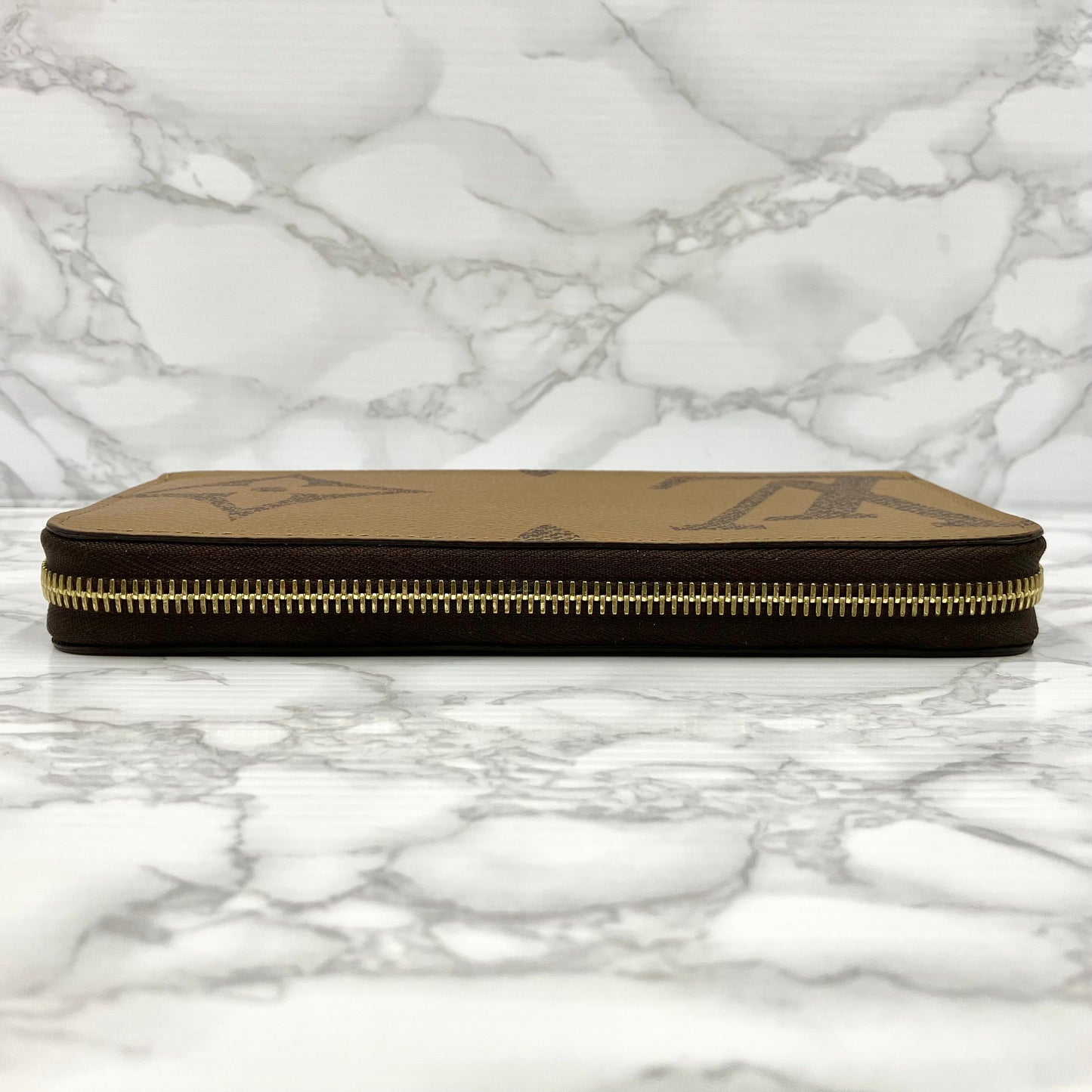 LOUIS VUITTON Giant Monogram Zippy