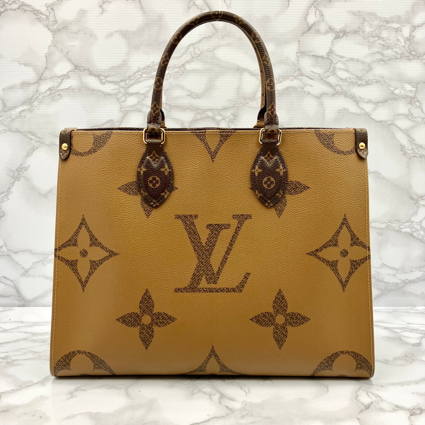 LOUIS VUITTON Monogram Giant Reverse On The Go MM