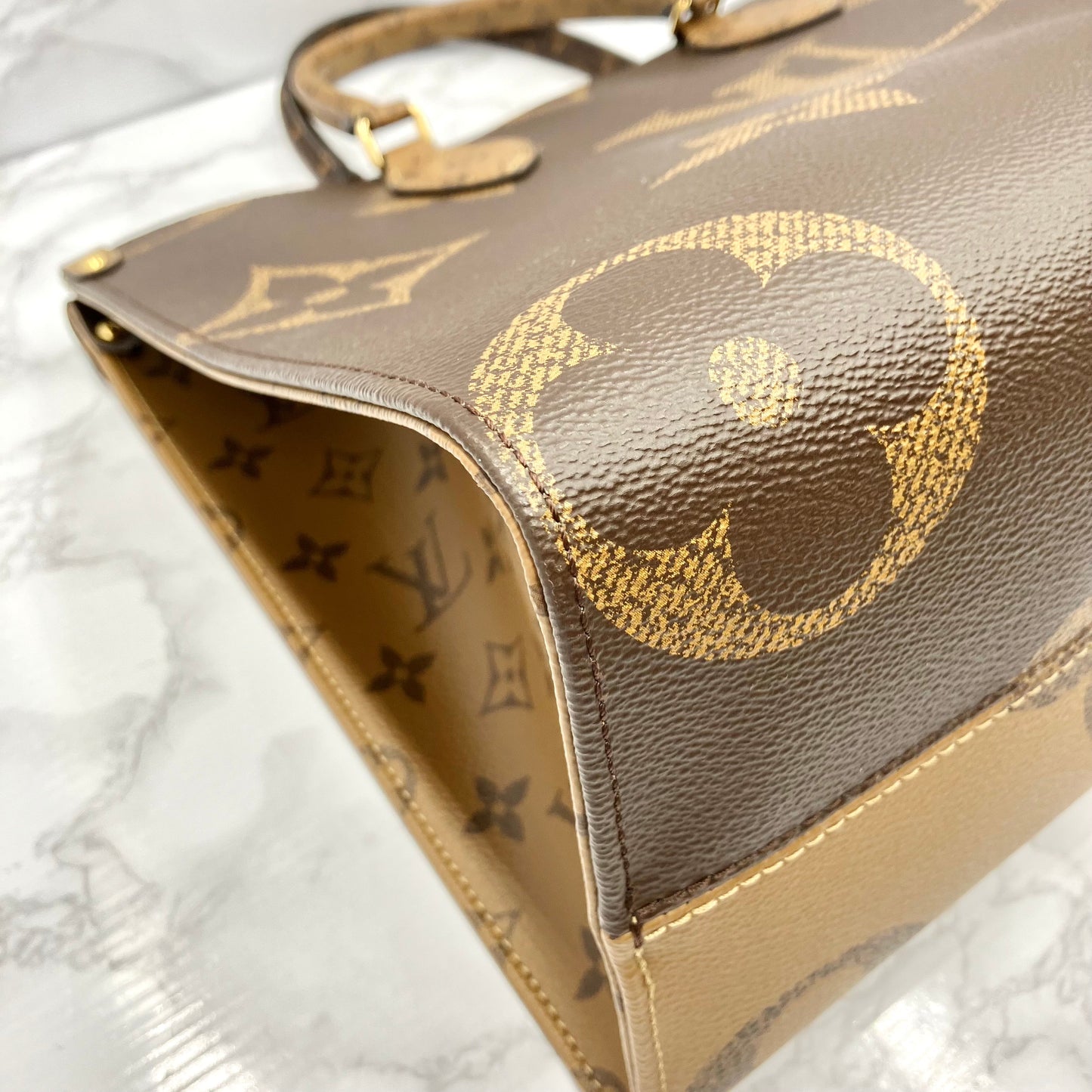 LOUIS VUITTON Monogram Giant Reverse On The Go MM