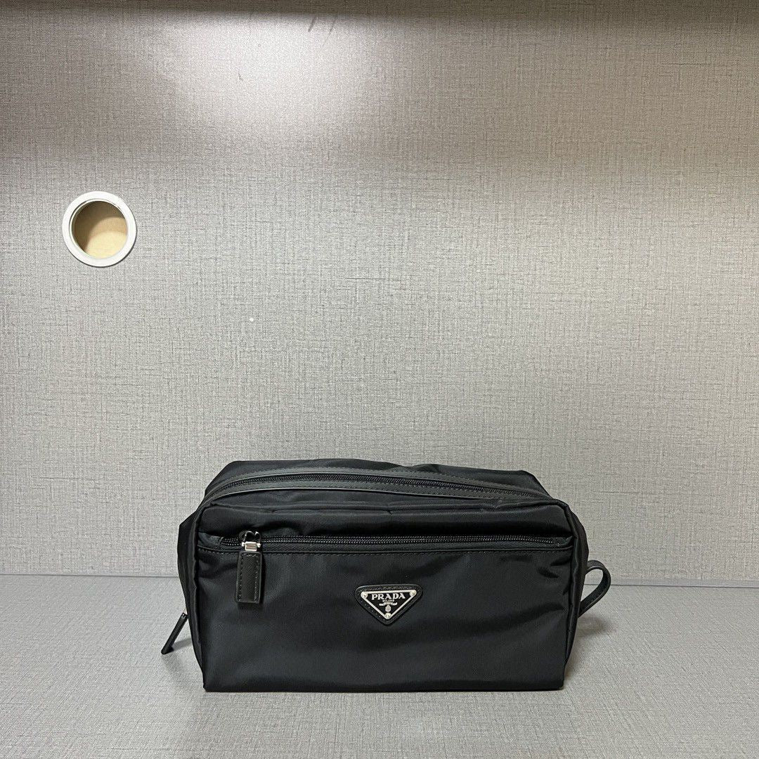 PRA CLUTCH 26 IN BLACK RE-NYLON AND SAFFIANO LEATHER