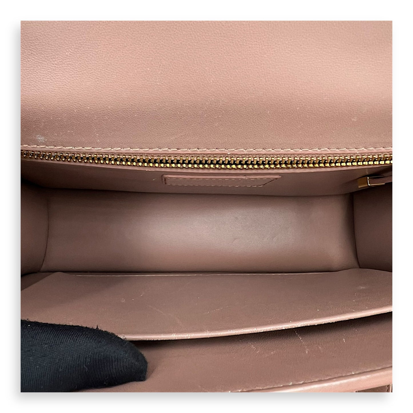 30 Montaigne Medium Shoulder bag in Calfskin, Gold Hardware