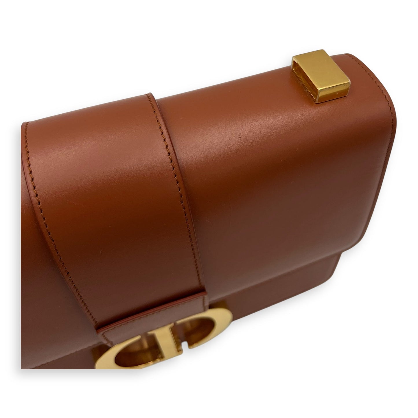 30 Montaigne Medium Brown Shoulder Bag in Calfskin, Gold hardware