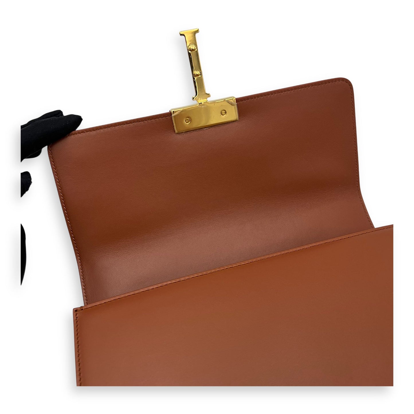 30 Montaigne Medium Brown Shoulder Bag in Calfskin, Gold hardware