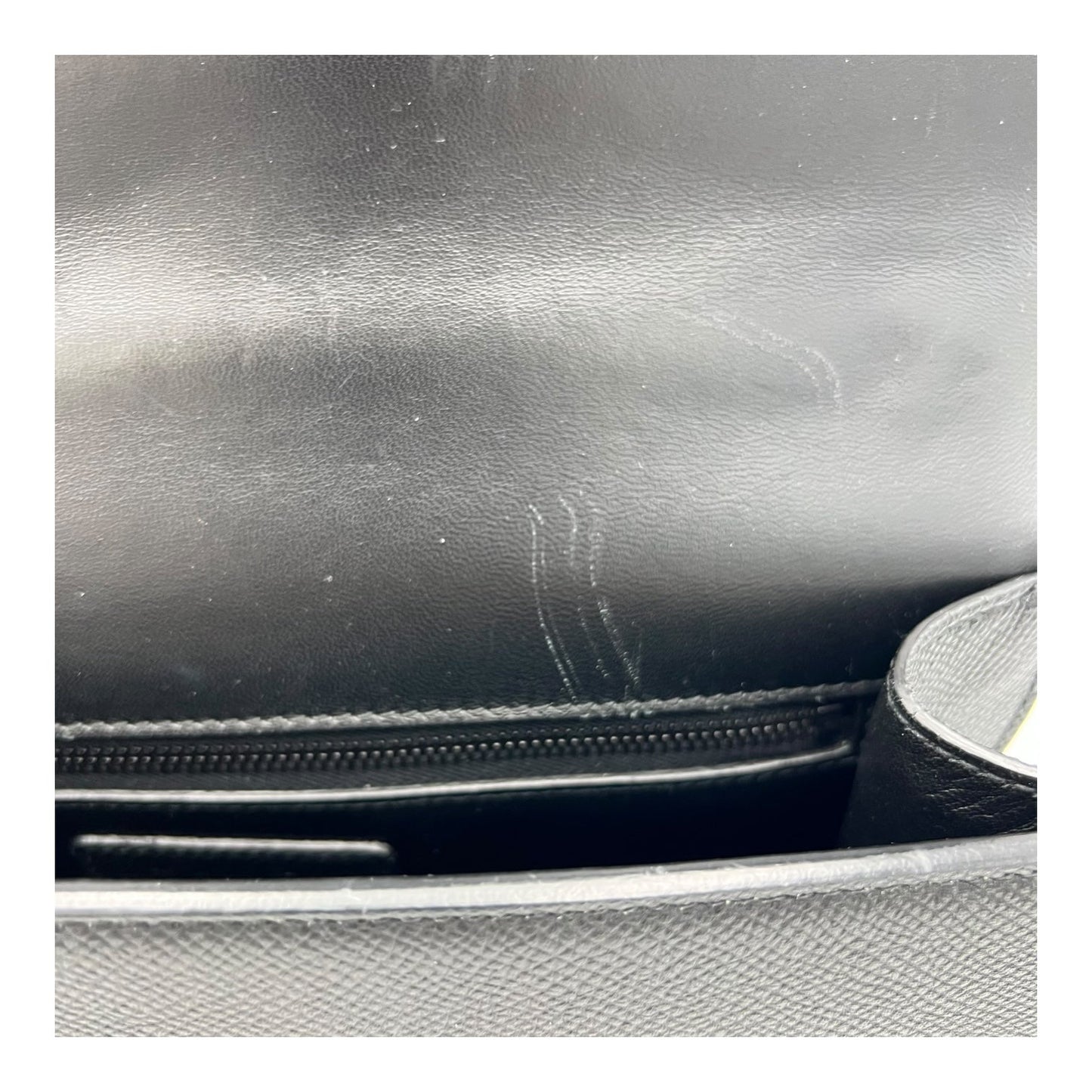 30 Montaigne Shoulder Bag Black in Calfskin, Lacquered Metal hardware