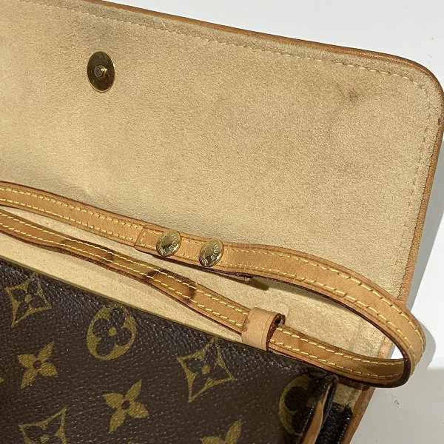 Canvas Twin Clutch in Good Condition