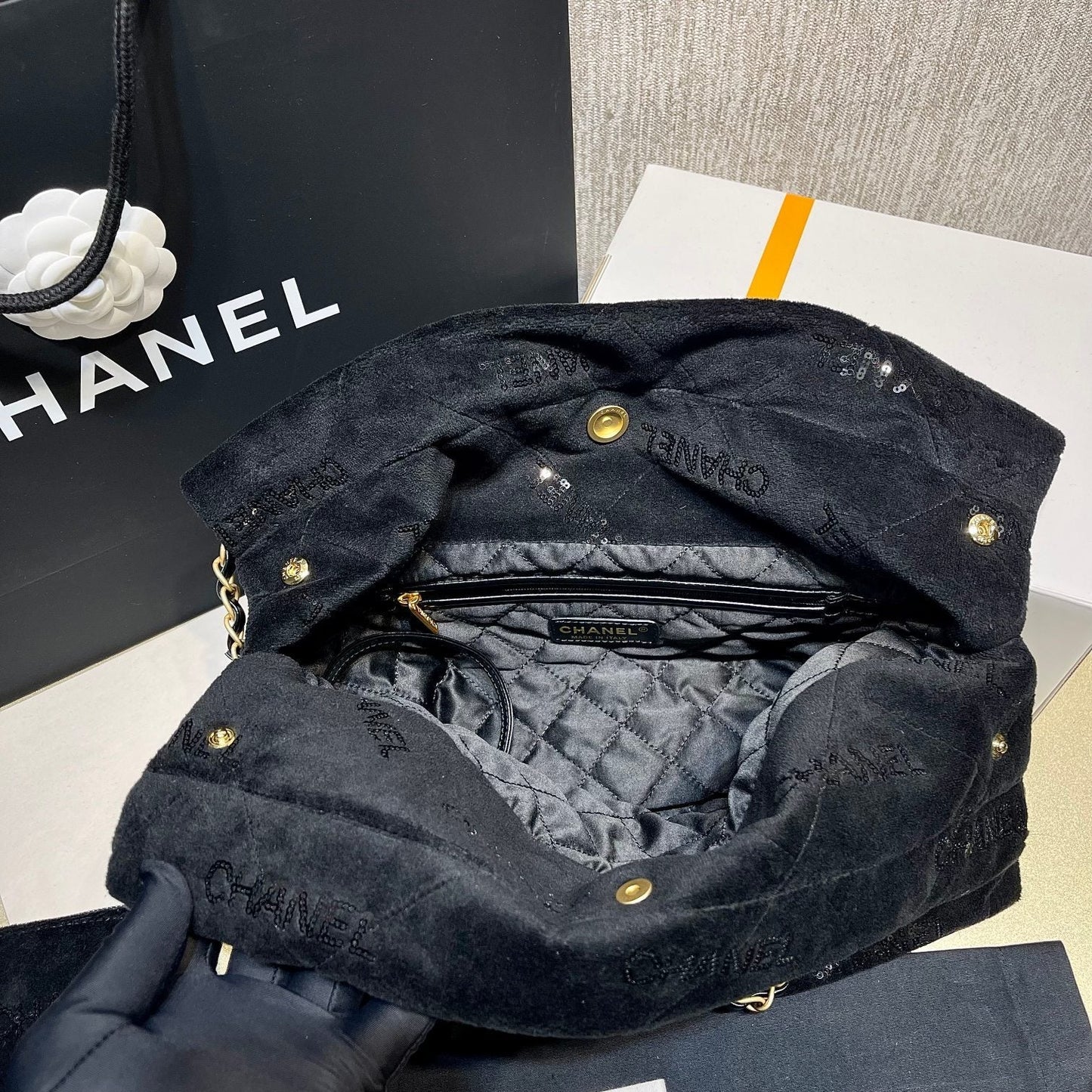 Chanel - Luxury Bag - CHL - 986