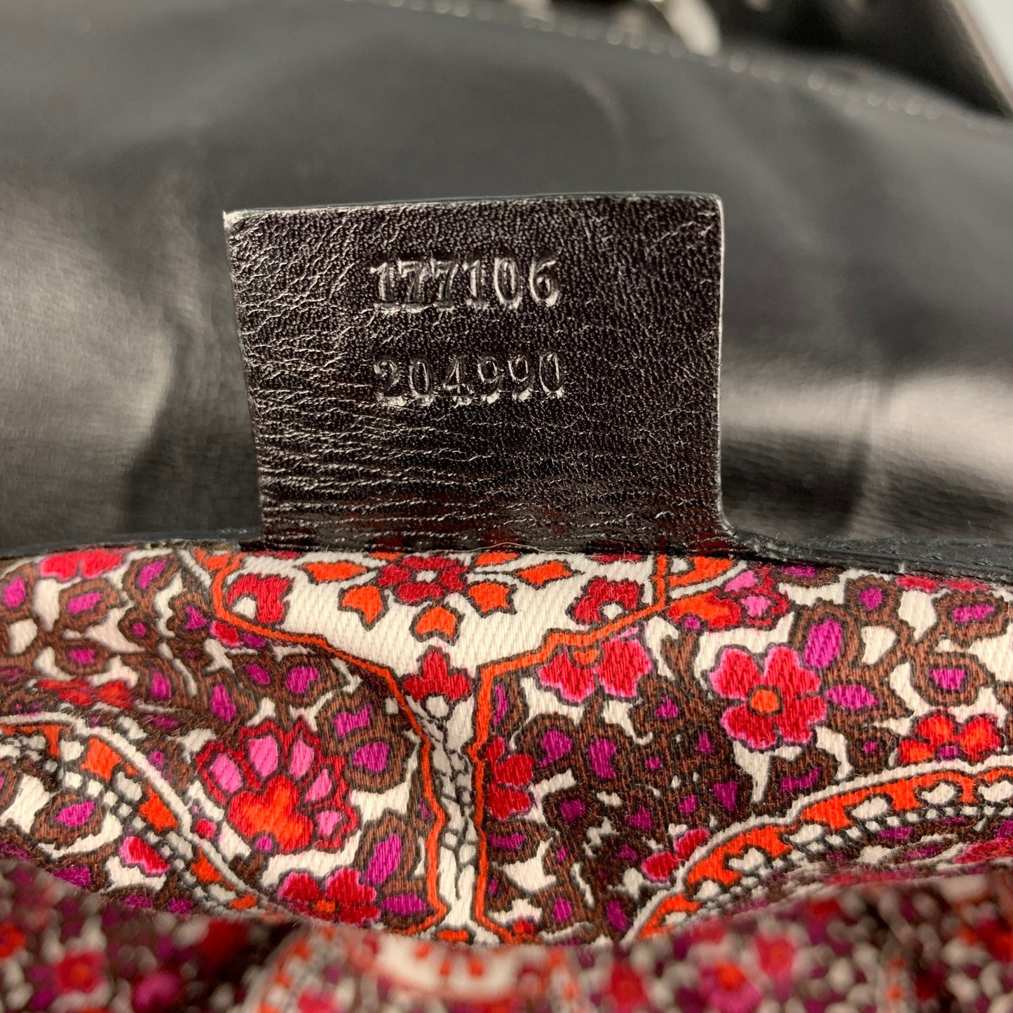 GUCCI Black & Silver Leather Shoulder Bag