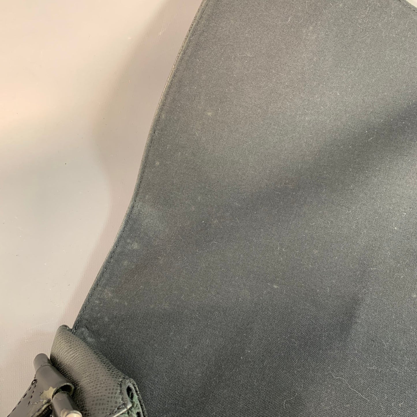 LOUIS VUITTON Dersou Taiga Black Green Nylon Twill Leather Messenger Bag