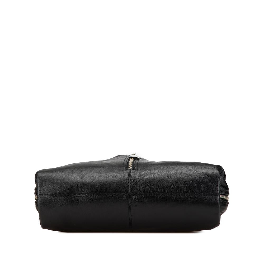 Black Leather Fendi Shoulder Bag