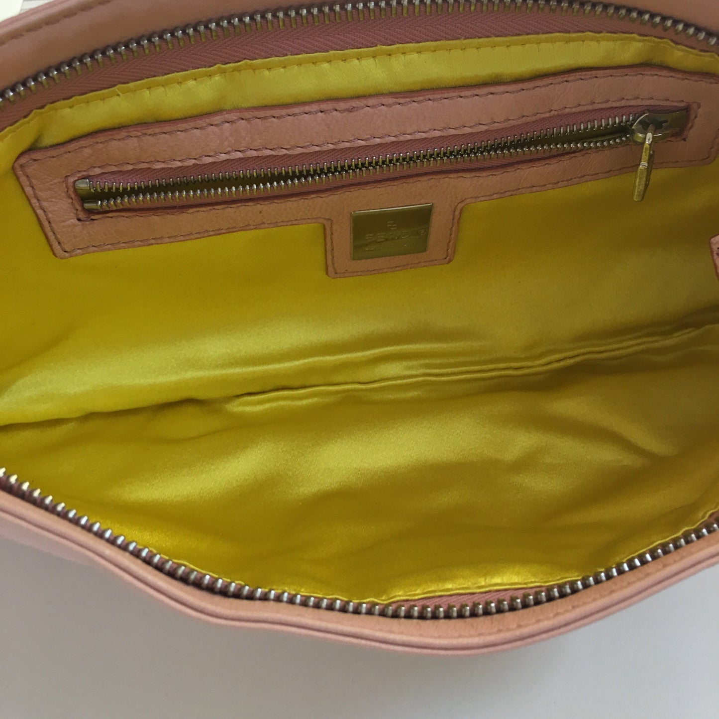 FENDI Crossbody Bag in Pink Leather