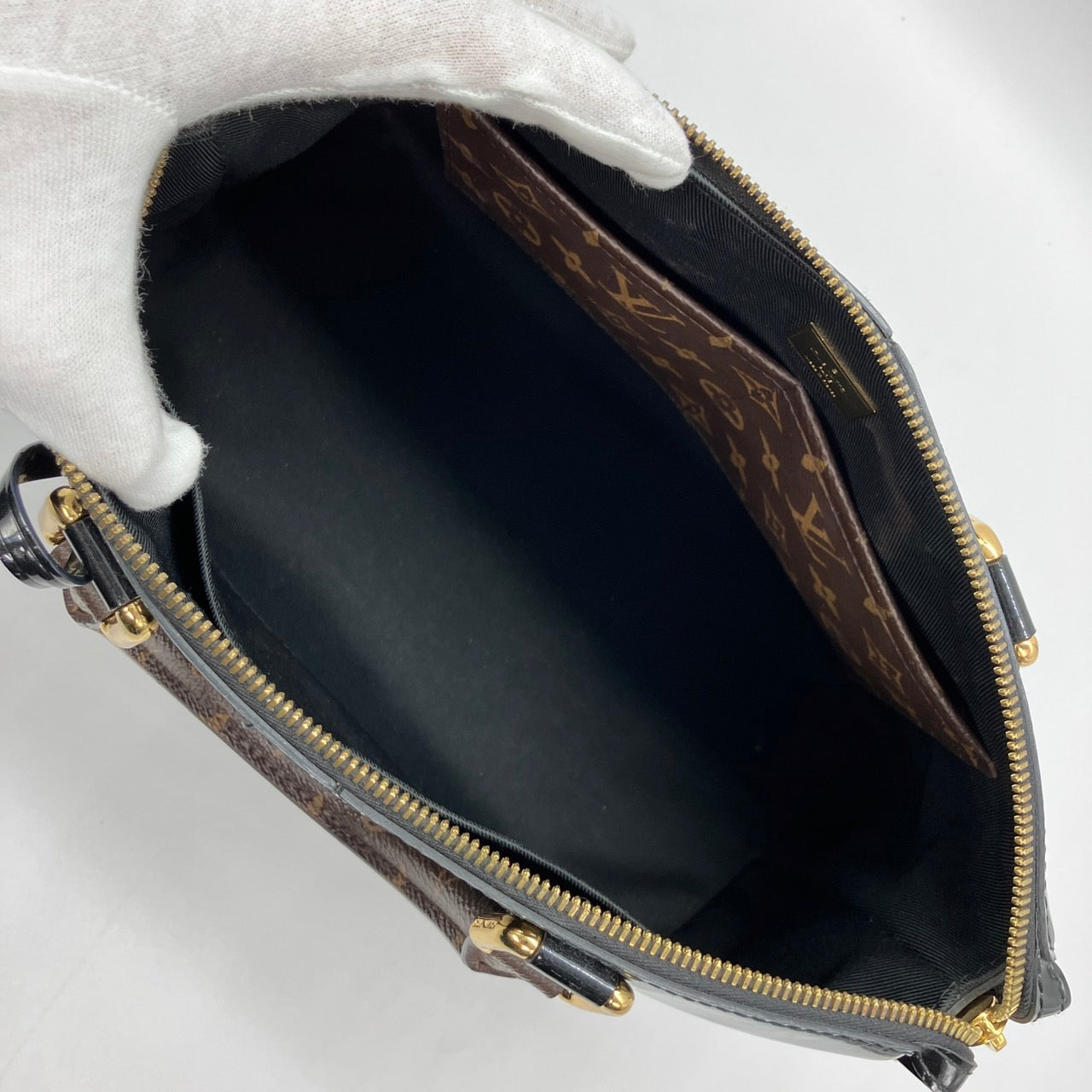LOUIS VUITTON Miroir