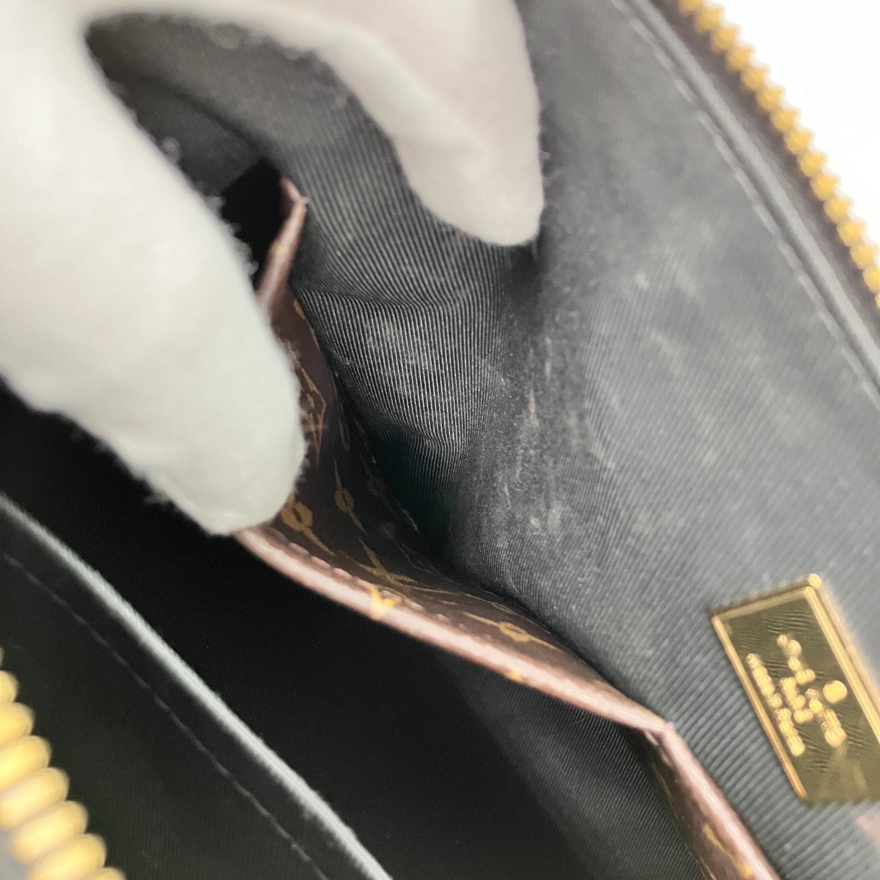 LOUIS VUITTON Miroir